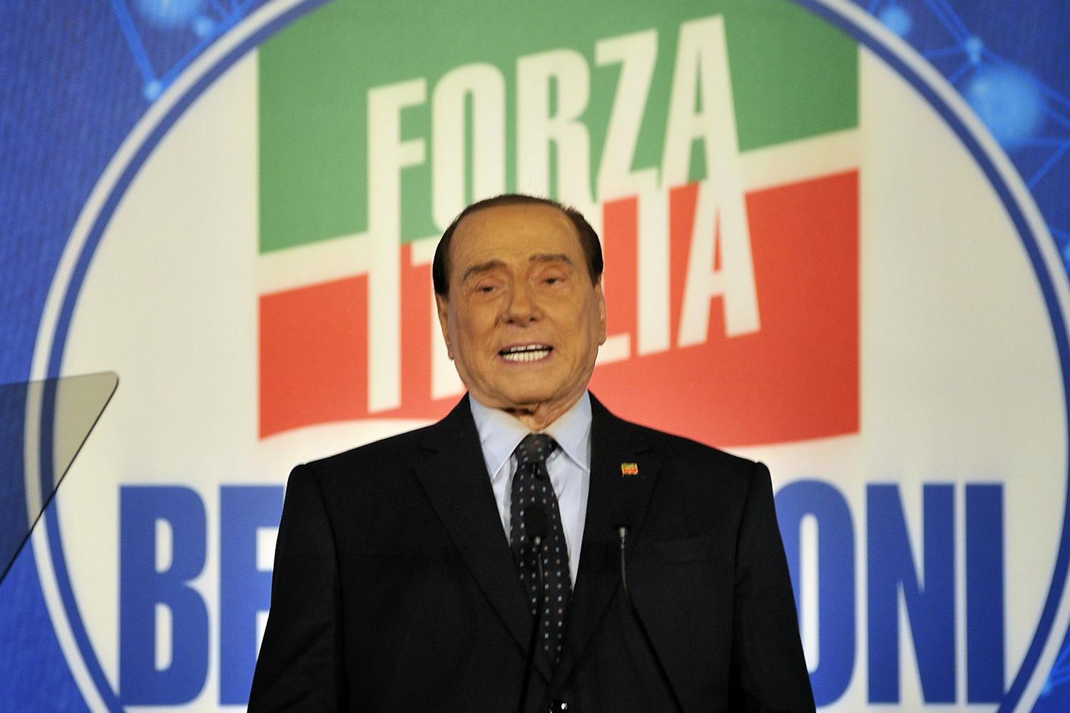 Le donne del partito Bunga-bunga possono chiedere soldi a Berlusconi