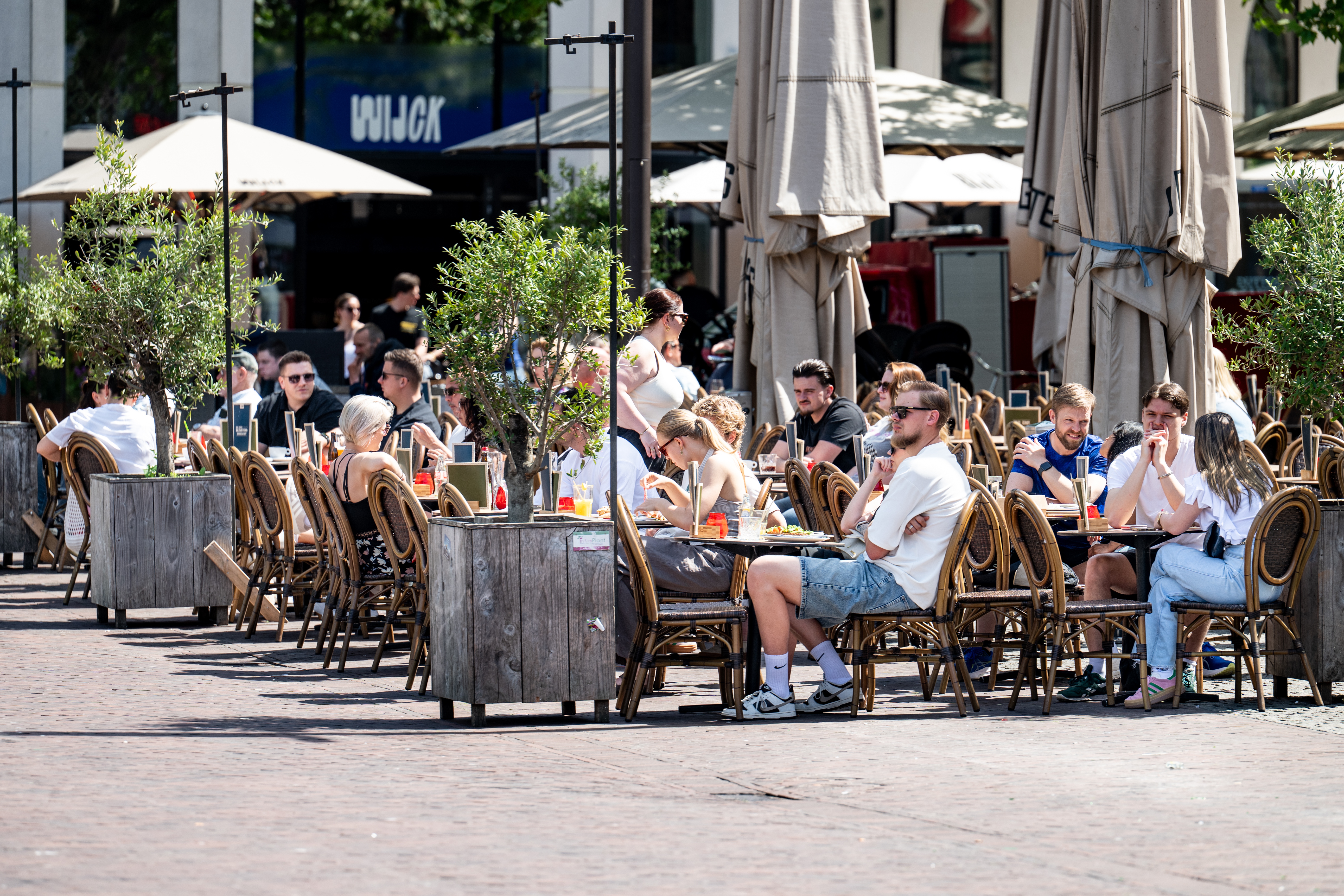 Nederlandse bedrijven betalen facturen steeds later