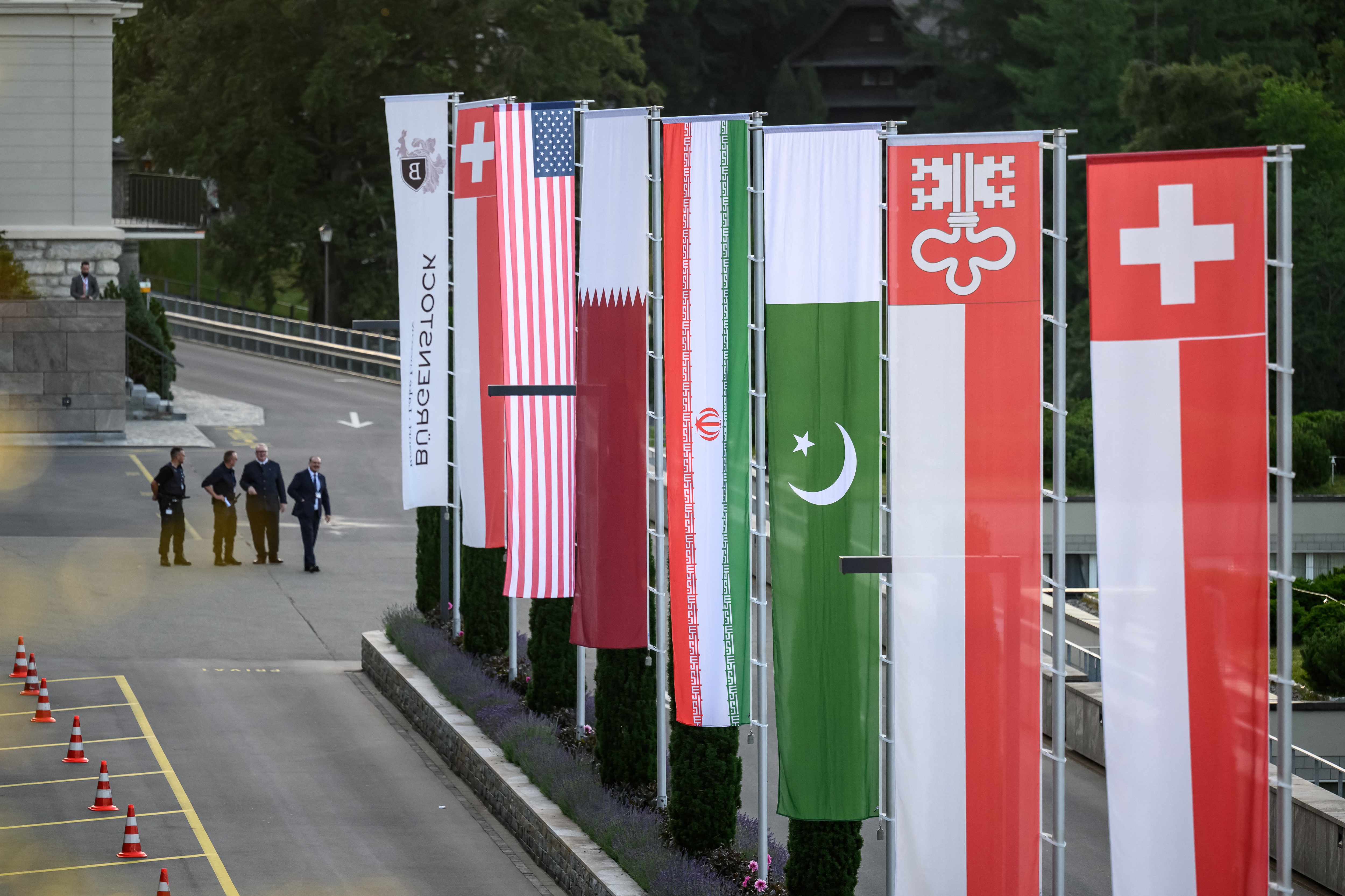 ‘Amerikaanse, Iraanse en Pakistaanse delegaties aangekomen in Zwitserland voor nieuw overleg Midden-Oosten’