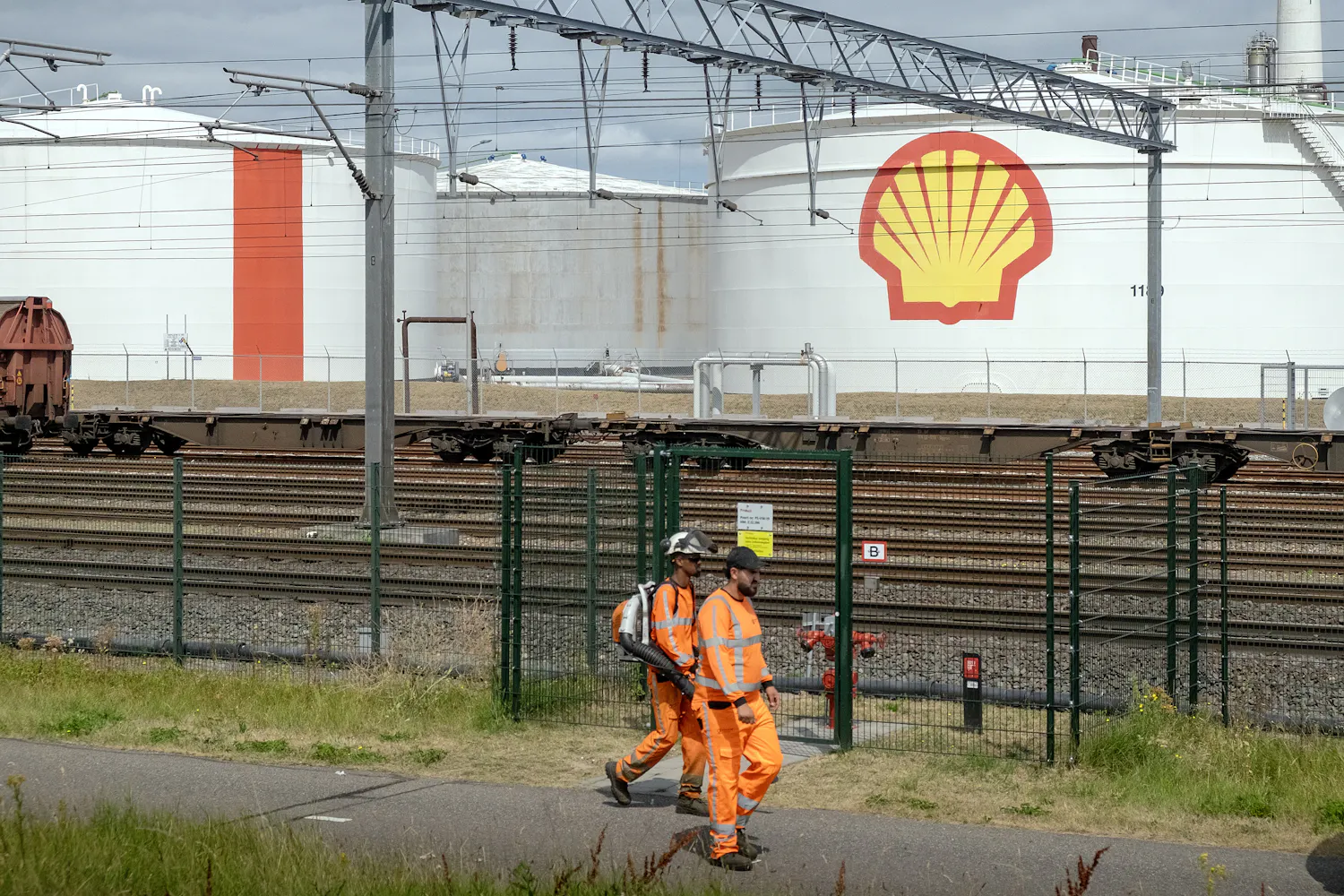 Shell zet winst in Nederland jarenlang ‘illegaal op nul’, schatkist loopt mogelijk miljarden mis