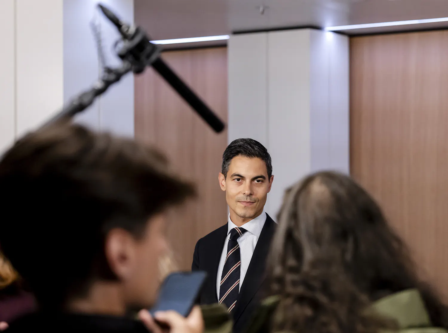 Rob Jetten laat honderden socialemediaberichten schrijven door AI