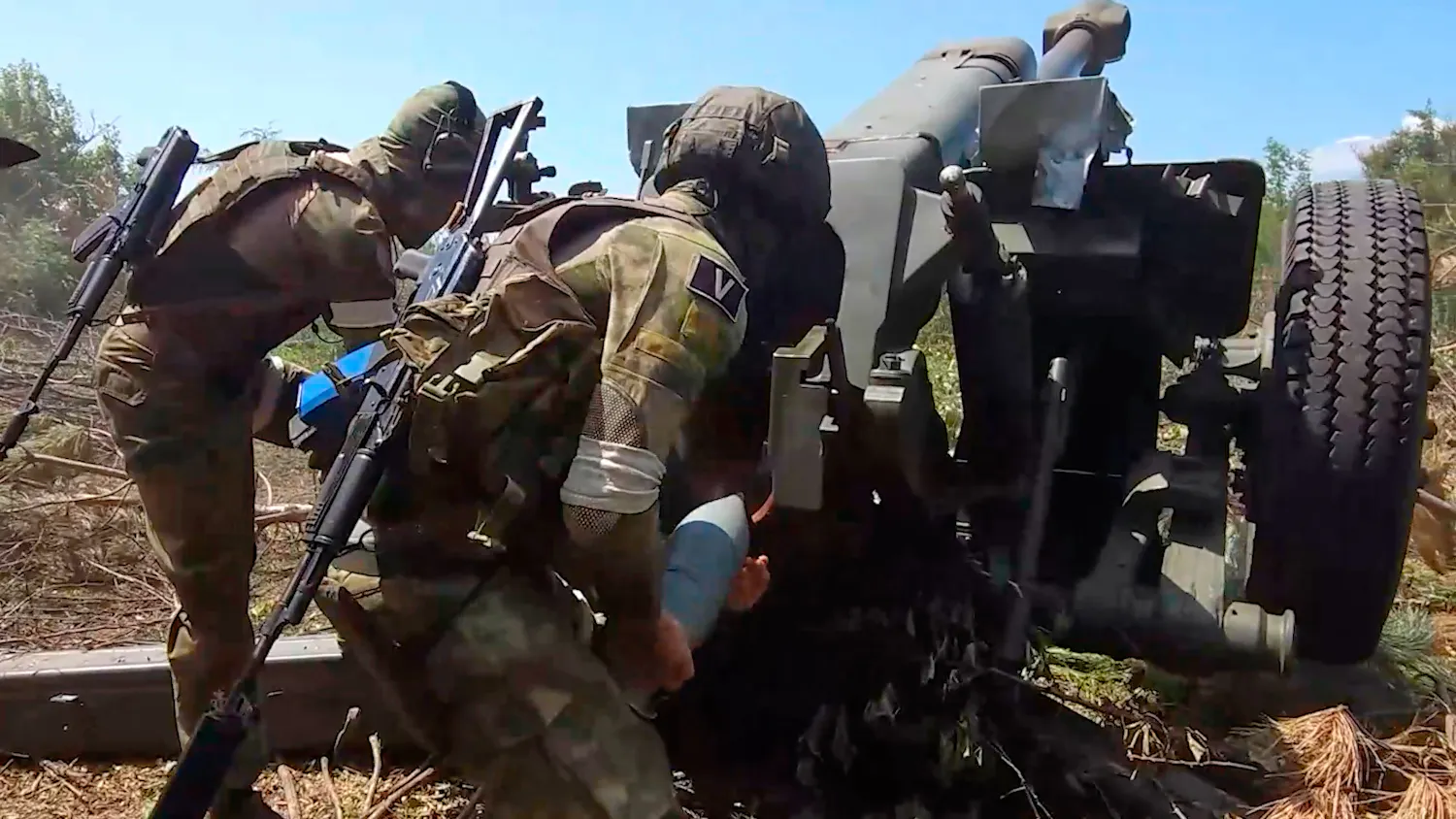 Russia Steps Up Military Recruitment Campaigns in Belarus