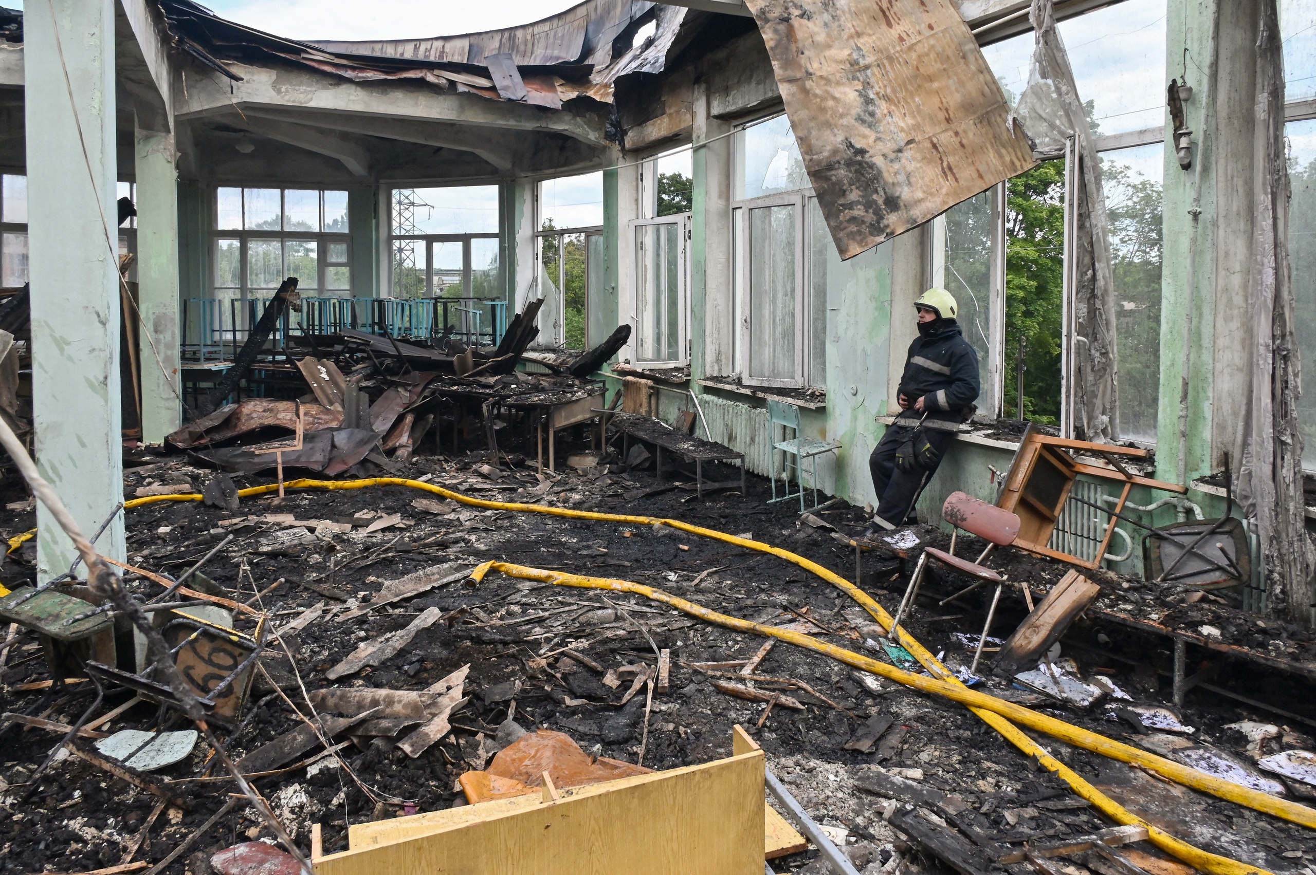 Eerder in juli beschoten de Russen een Oekraïense school in de stad Charkiv.