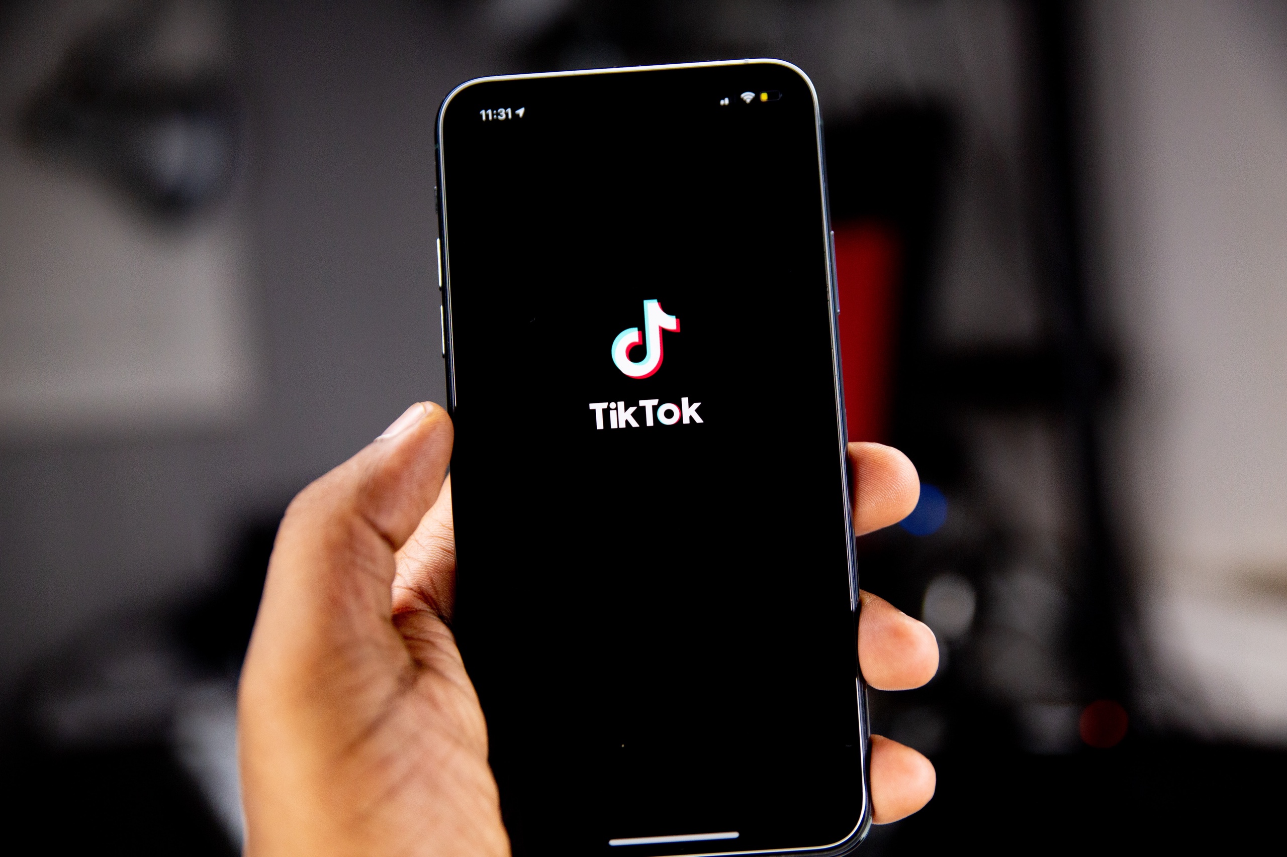 TikTok doit payer une amende d'un million de dollars à la France pour 