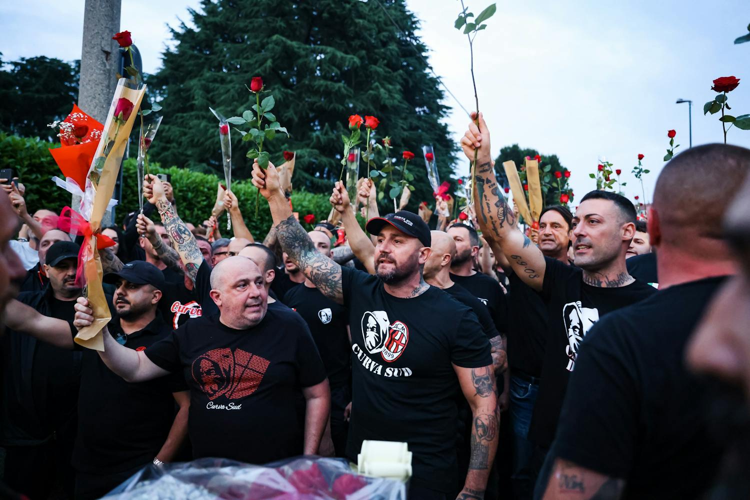 L’Italia dice addio a Berlusconi L’Italia dice addio a Berlusconi