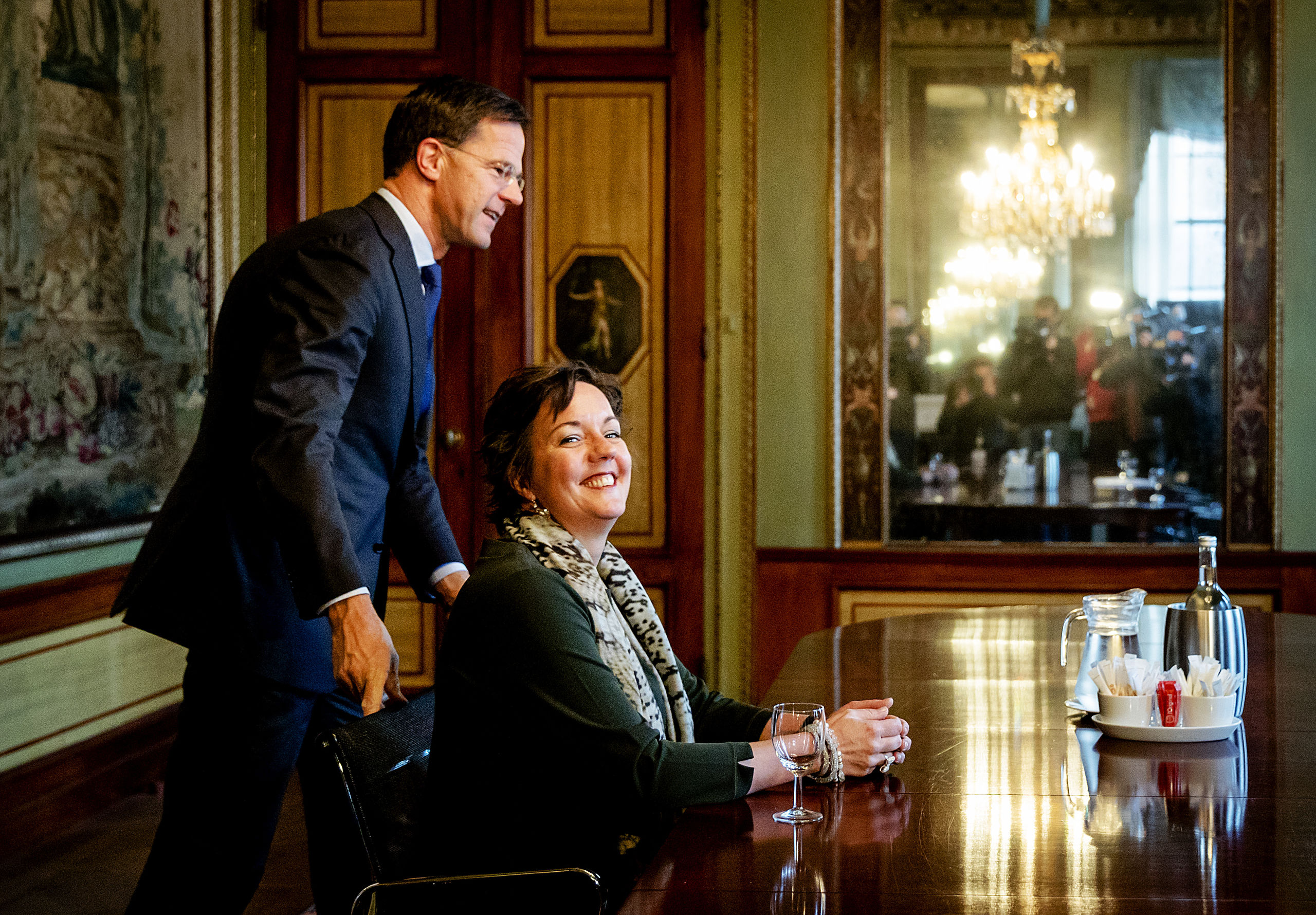 Tamara van Ark in de Stadhouderskamer voor een gesprek met formateur Mark Rutte.