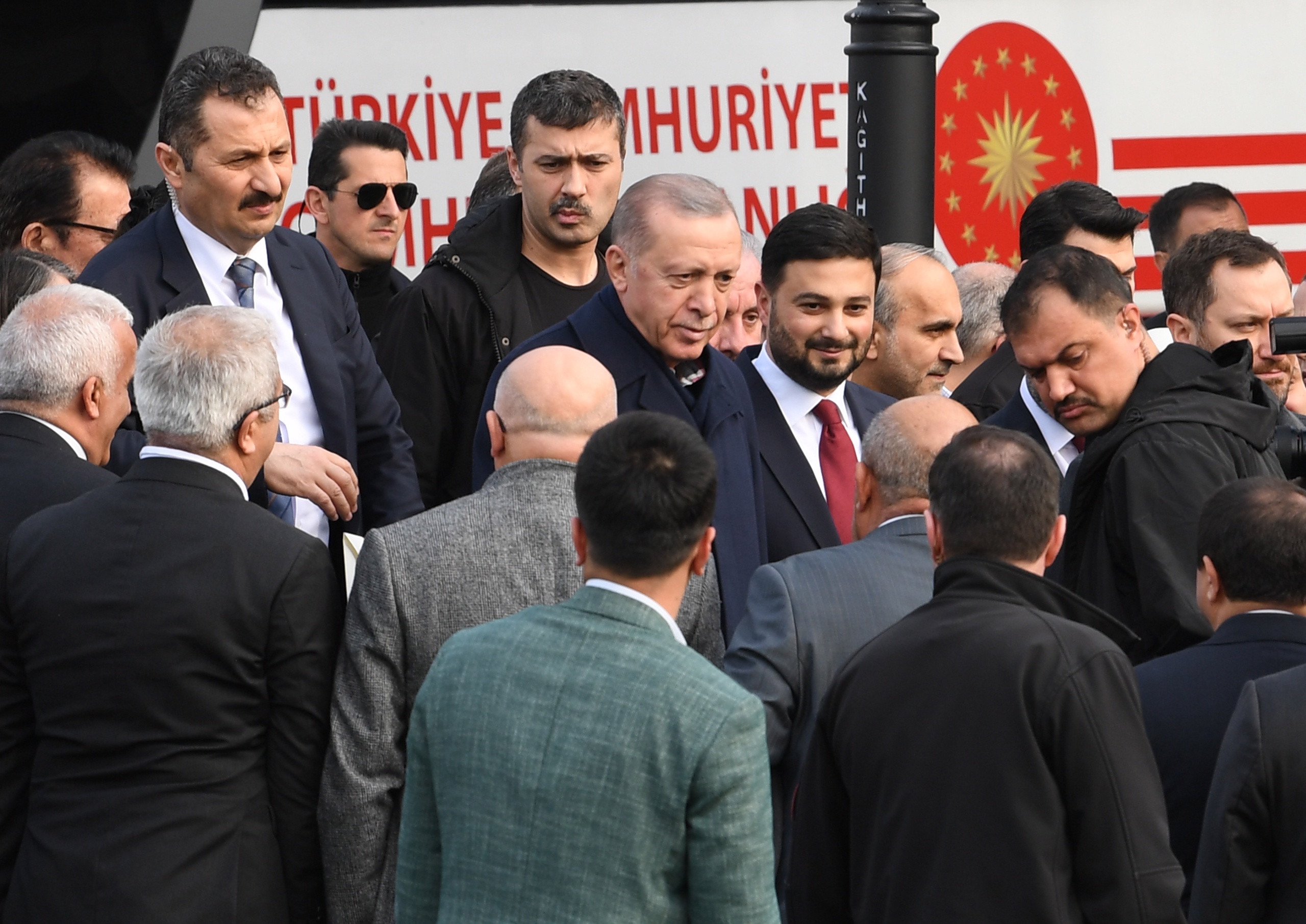 De Turkse president Recep Tayyip Erdogan zegt dat Zweden niet hoeft te rekenen op de steun van Turkije bij het verkrijgen van het NAVO-lidmaatschap, na de koranverbranding bij de Turkse ambassade in Stockholm afgelopen weekend.
