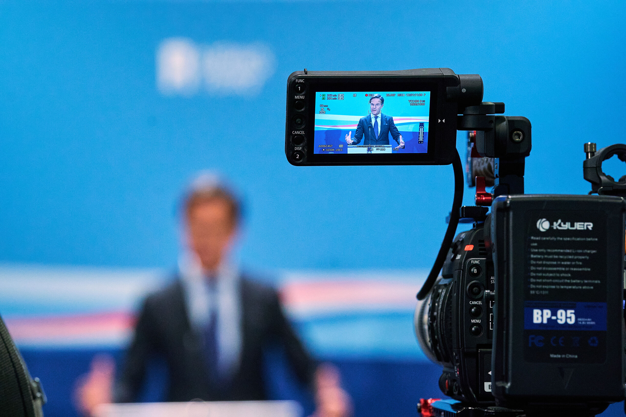 Minister-president Mark Rutte is vrij onzichtbaar 