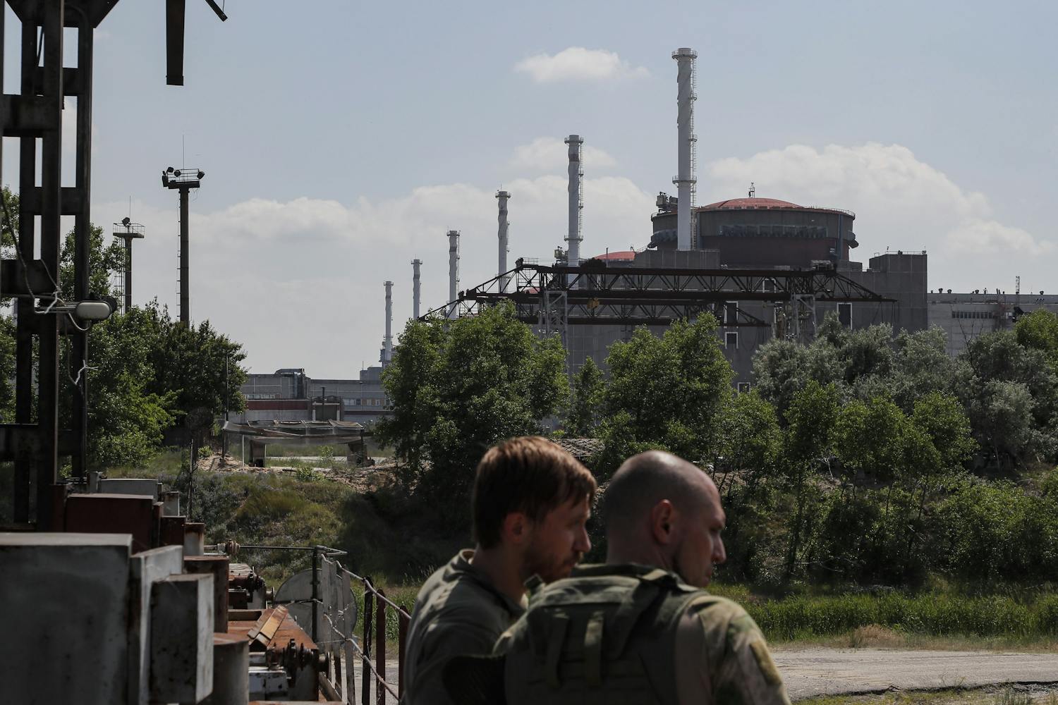 La tensione è alta intorno alla centrale nucleare e Ucraina e Russia si accusano a vicenda di piani per lanciare un attacco