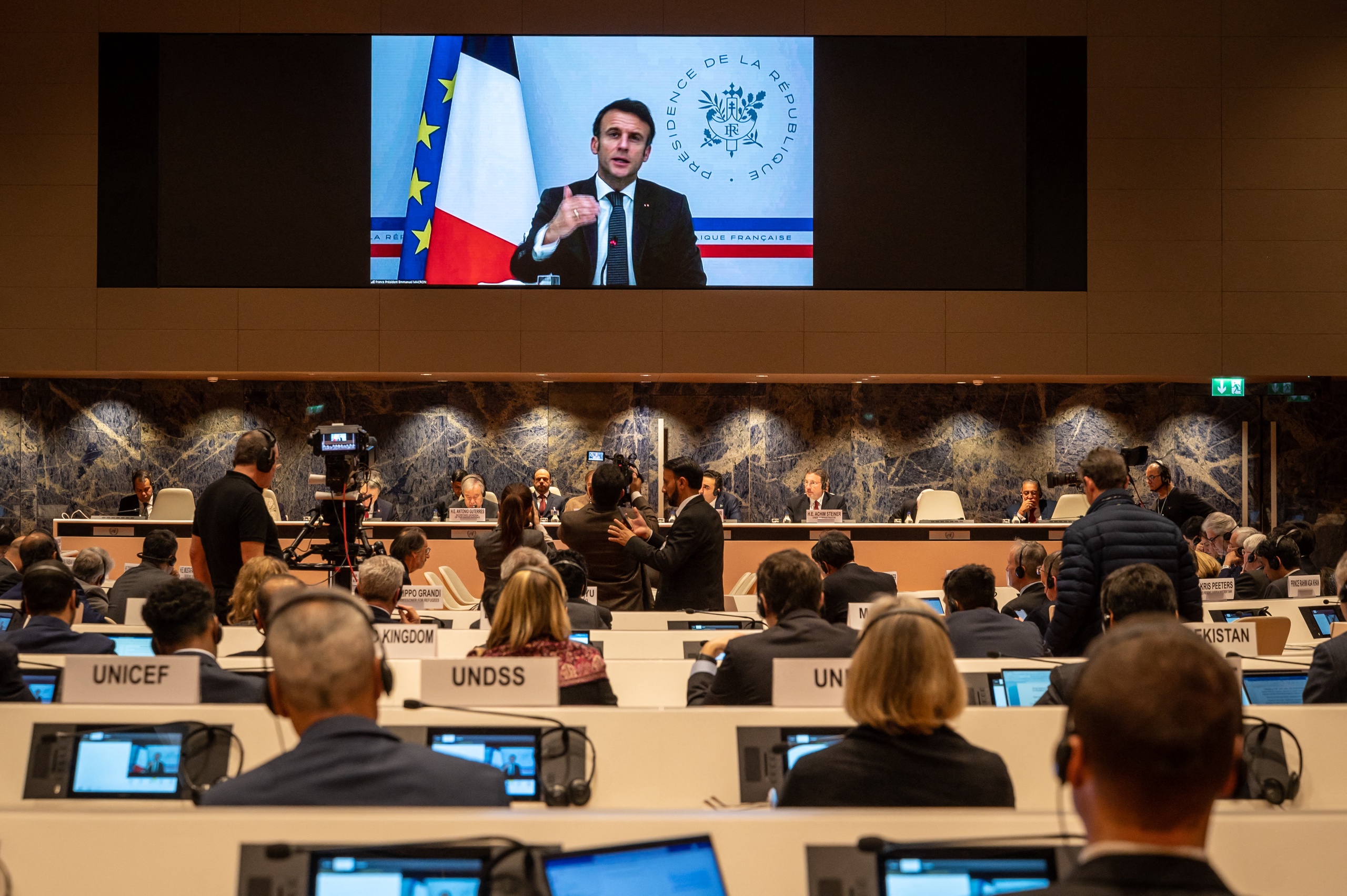 La bataille pour un relèvement de l'âge de la retraite bat son plein en France et est même qualifiée de « mère de toutes les batailles » par les médias.  Selon l'économiste Arnoud Boot, cependant, la question est de savoir si ce combat sera couronné de succès pour le président Macron.