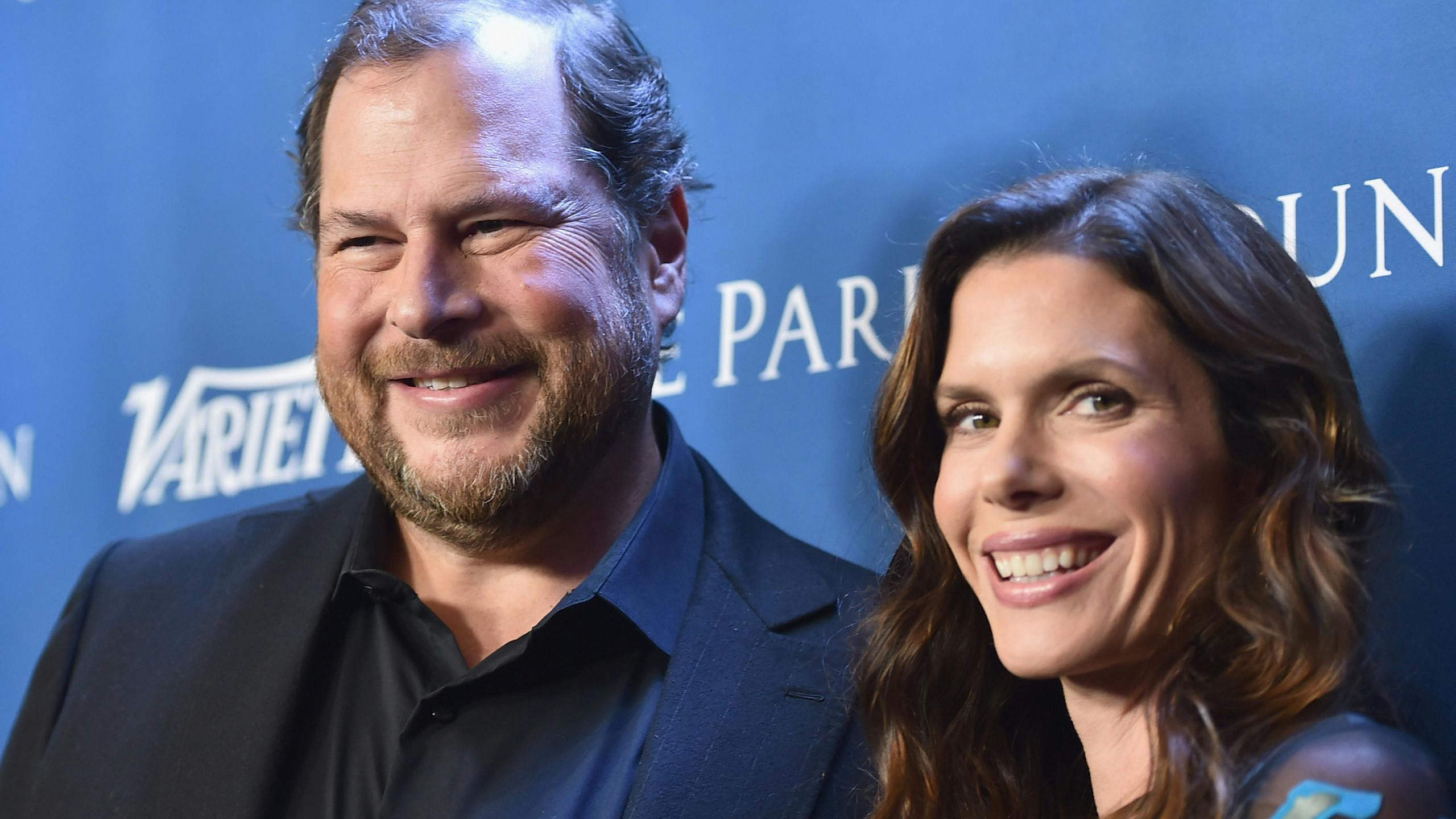 Marc Benioff en Lynne Benioff