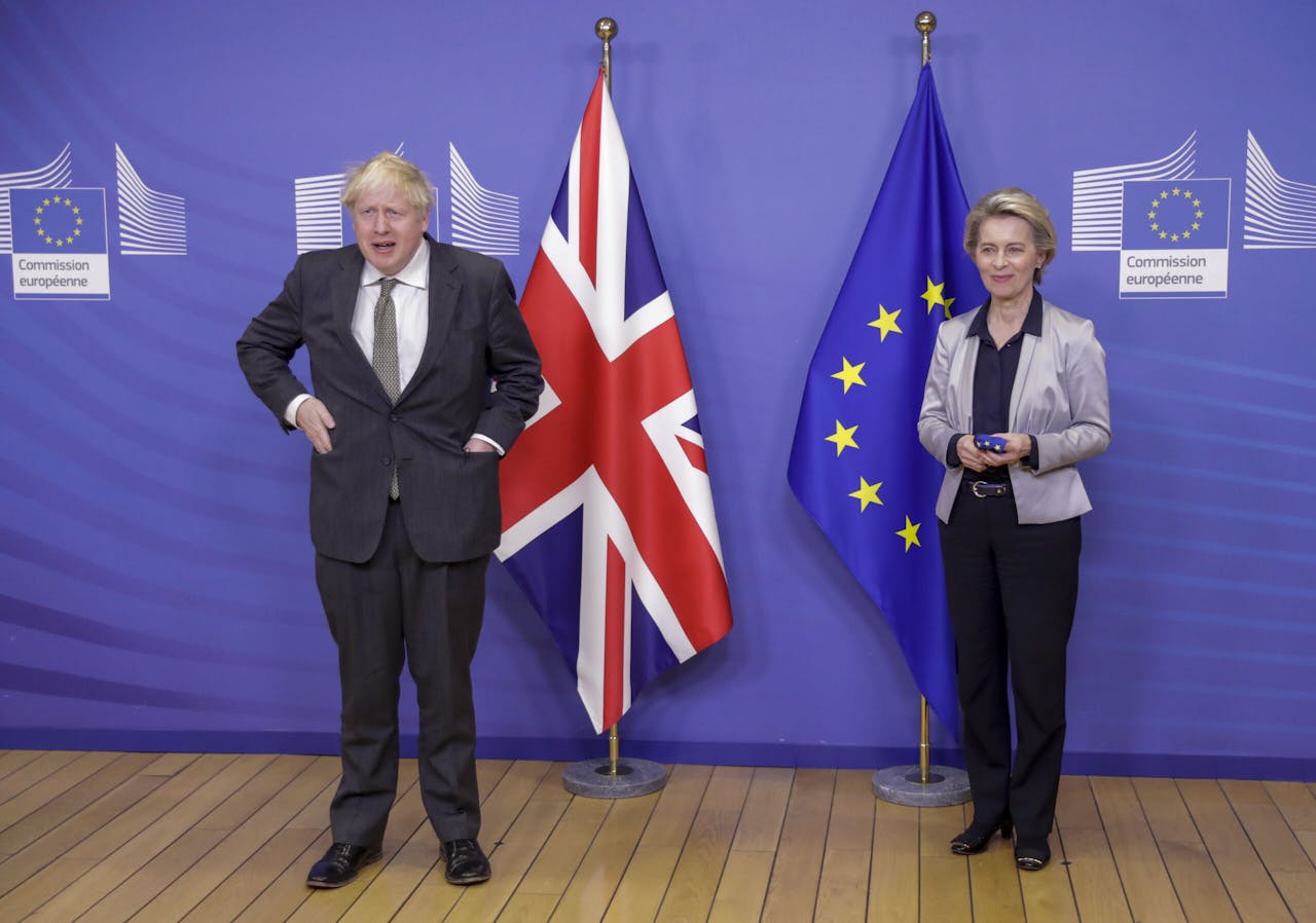 Britse premier Boris Johnson en Commissievoorzitter Ursula von der Leyen vlak voor het noodoverleg over Brexit woensdag.