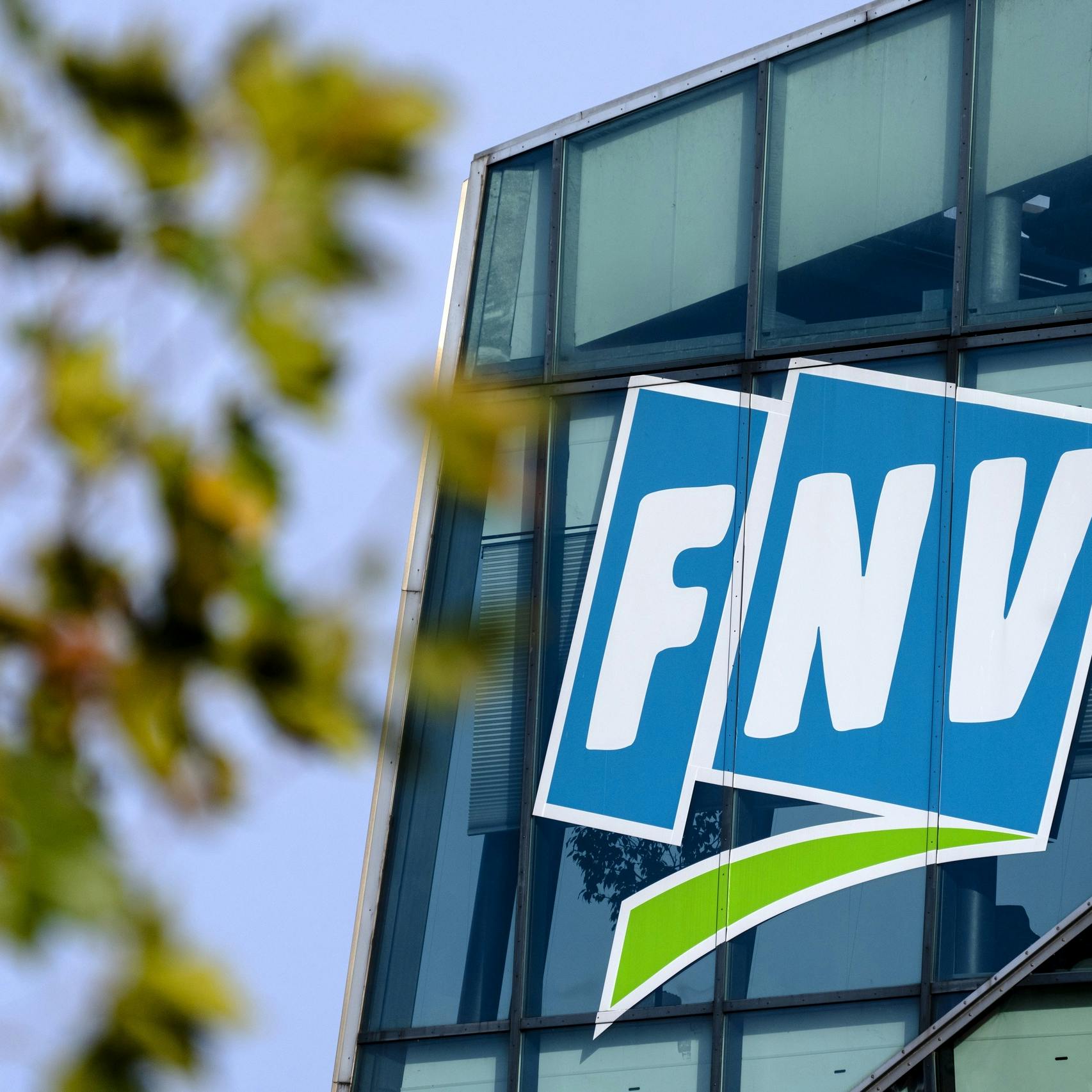 FNV doet aangifte tegen gemeenten om 'fraudescorekaart'