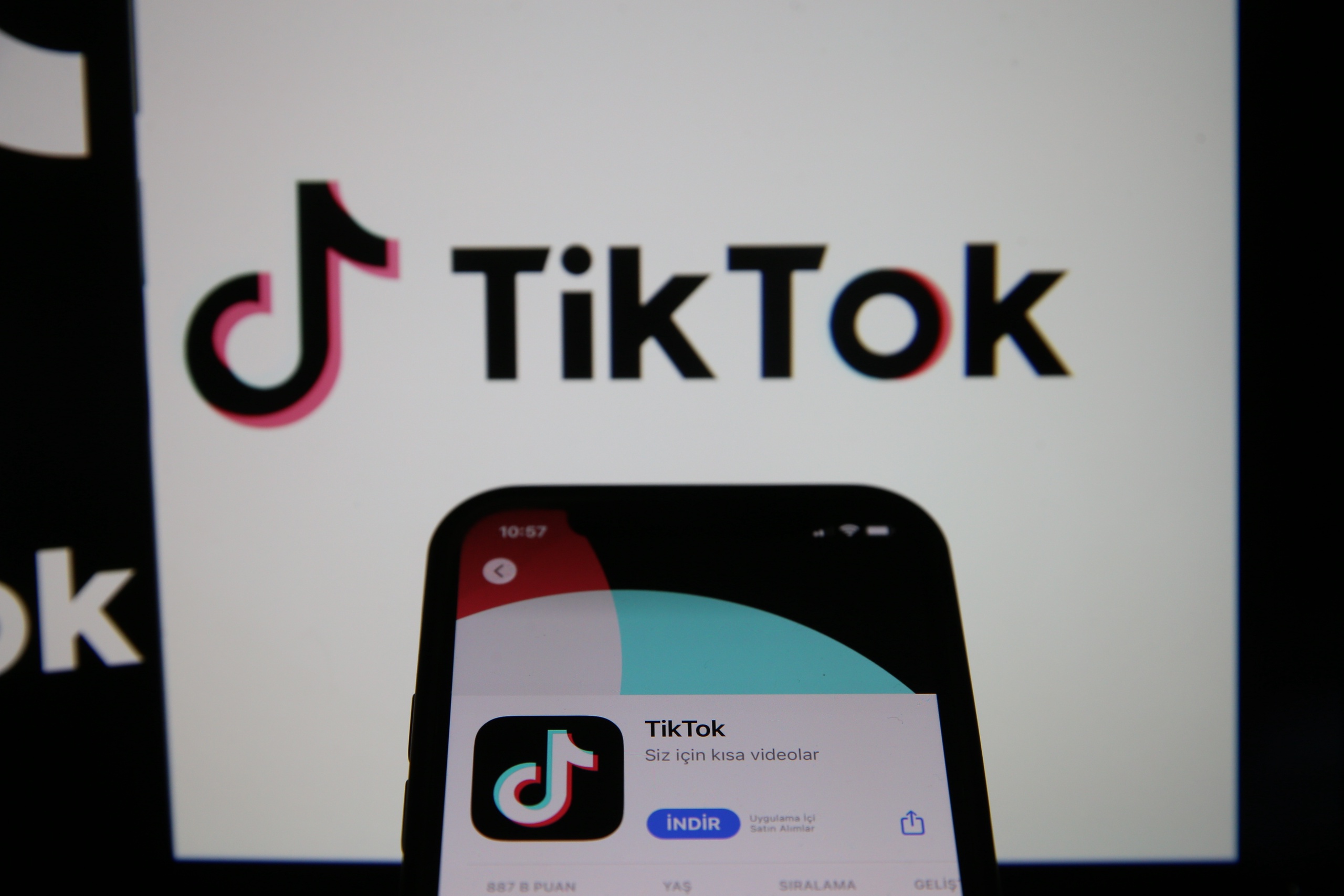 La France menace d'interdire TikTok.  L'entreprise doit apporter des modifications ou l'application sera interdite dans tout le pays.