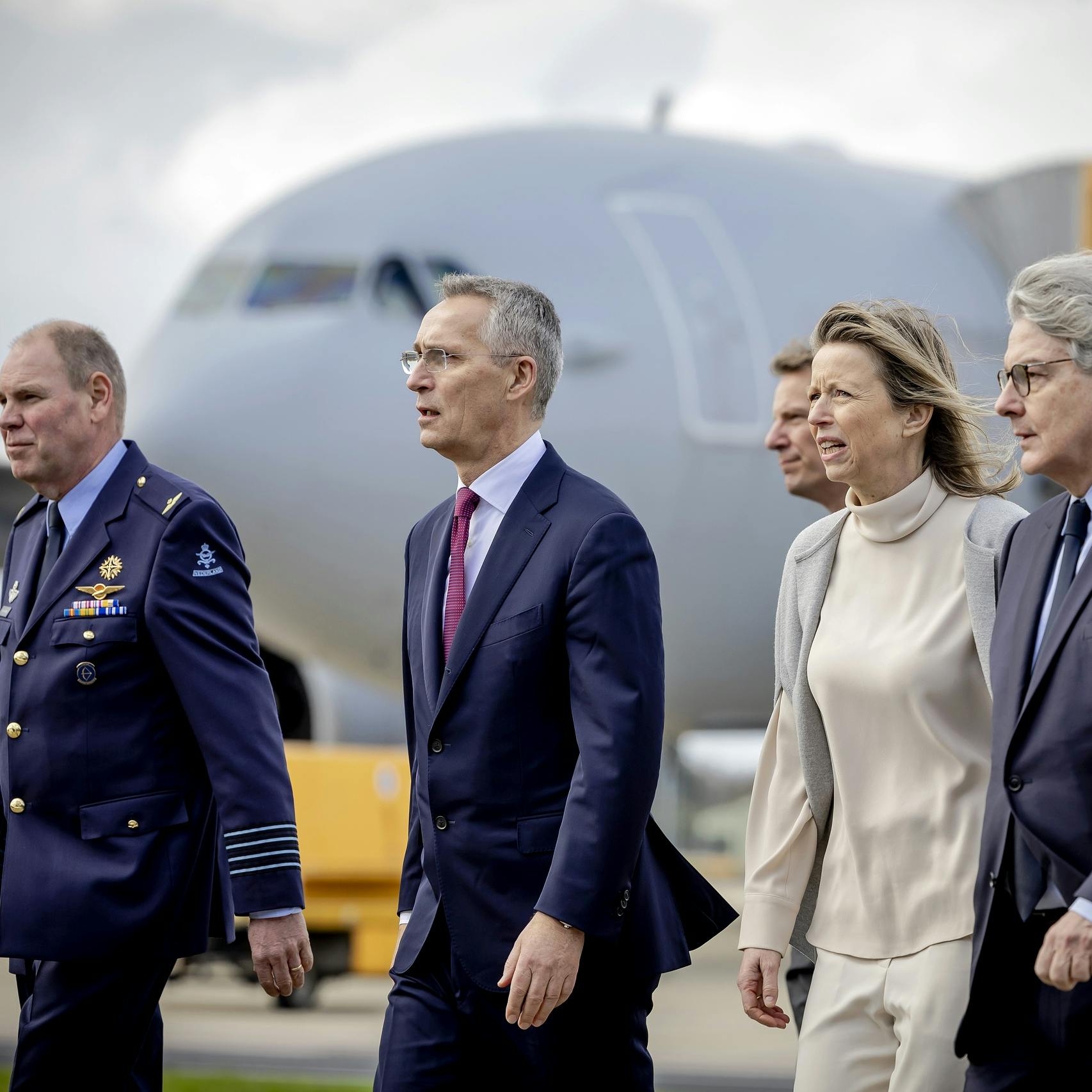 NAVO-baas kwam naar Eindhoven met boodschap voor Ollongren