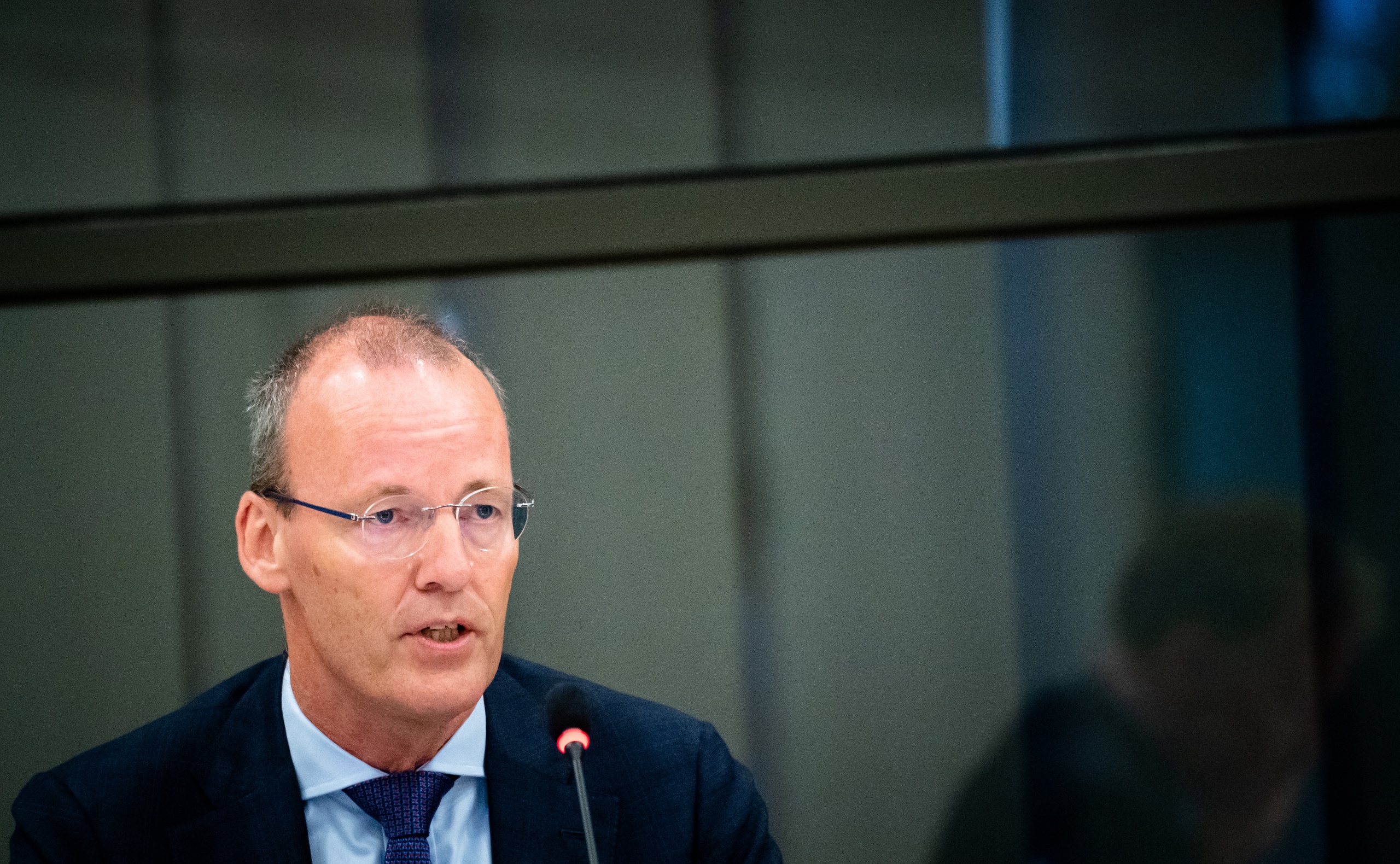 Het zou onverstandig zijn van het kabinet om alle huishoudens ook volgend jaar een korting te geven van 190 euro op de energierekening, zegt DNB-president Klaas Knot.