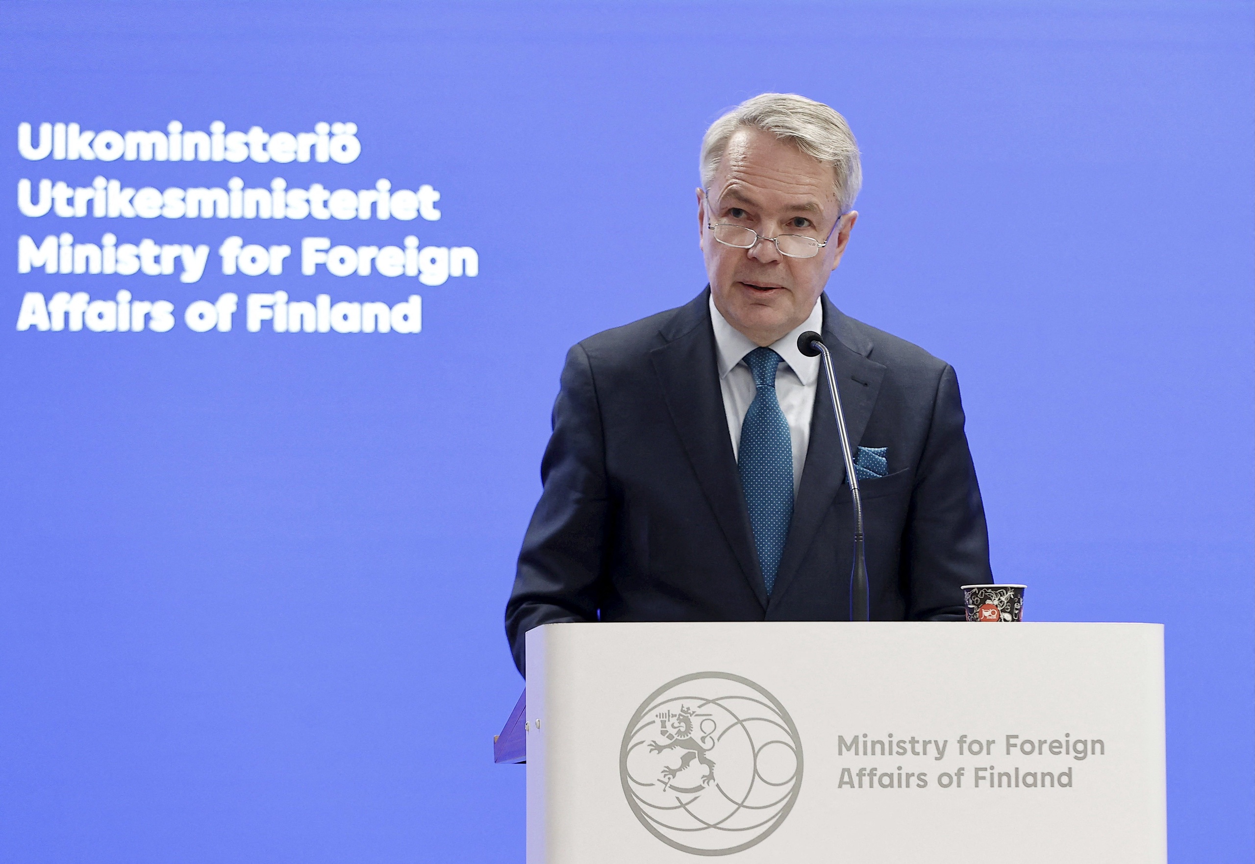 Finland mag van Turkije toetreden tot de NAVO, maar Zweden niet. 'Met deze opstelling drijft Turkije beide landen uit elkaar.'