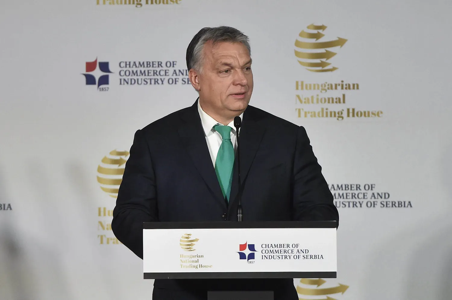 'Van Orban krijg je niet alleen maagpijn, maar af en toe ook een