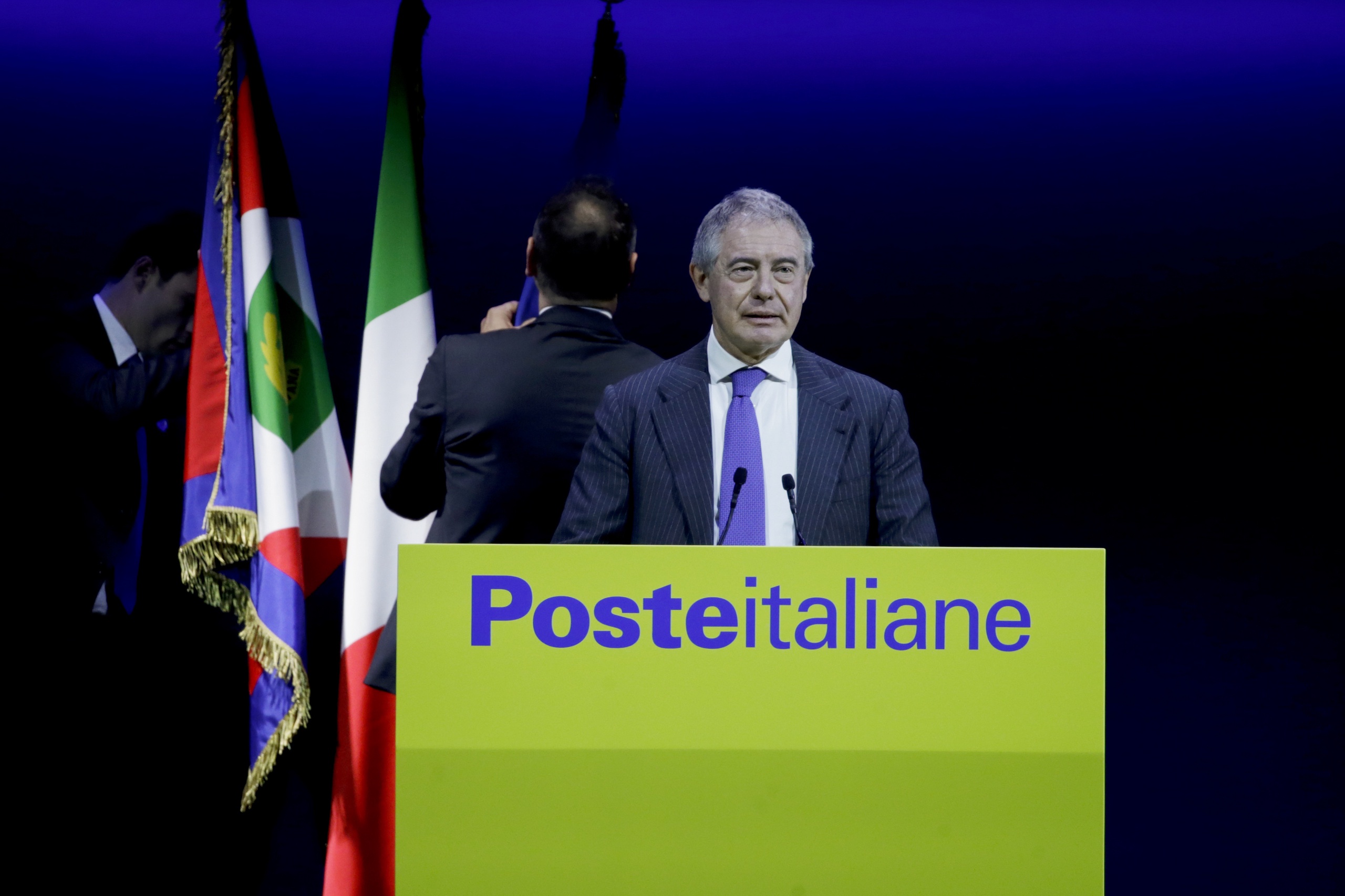 Voorstellen van de Europese Unie voor vergroeningssubsidies 'kunnen en moeten' worden verbeterd zo betoogt de Italiaanse minister van Industrie Adolfo Urso vandaag. Dat meldt Reuters. 