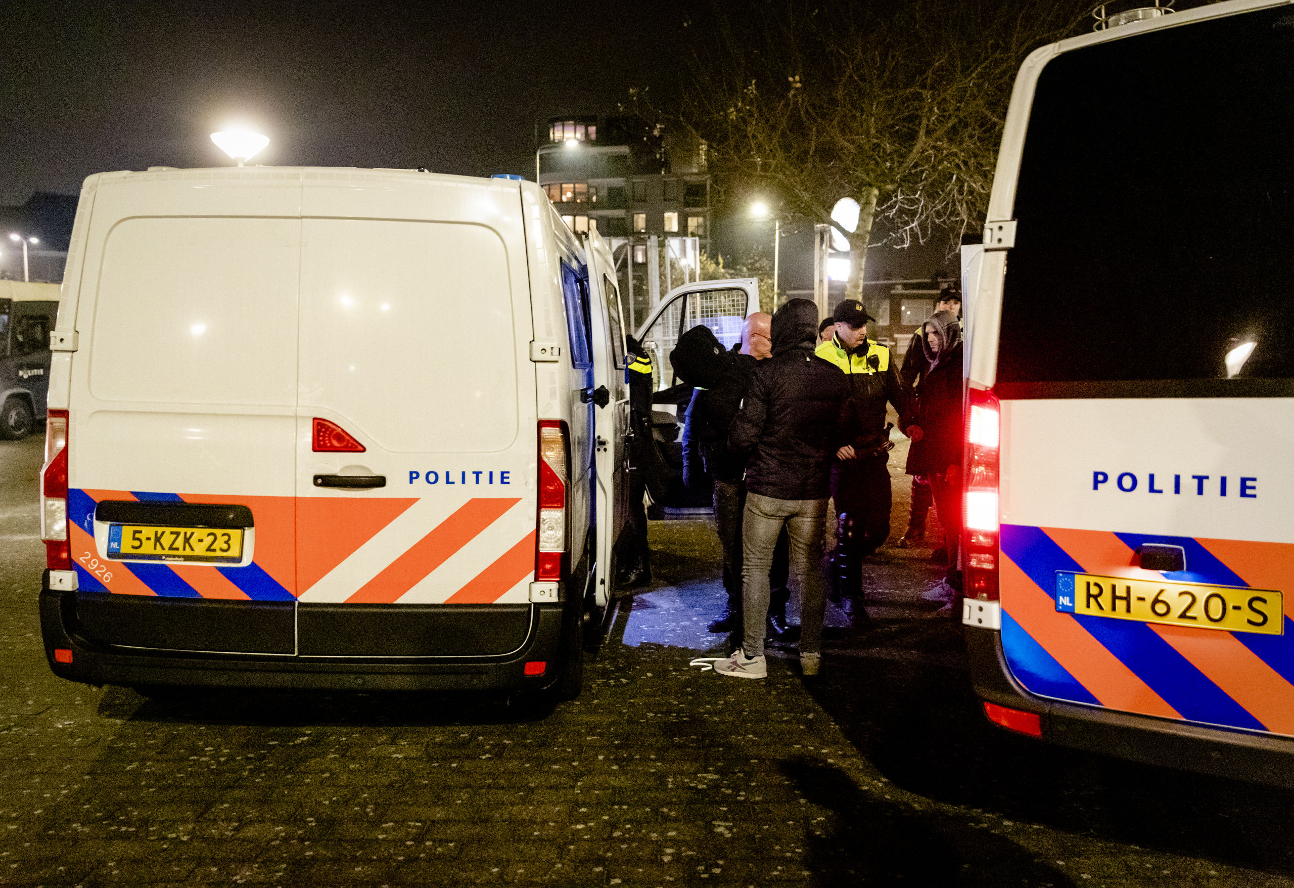 De politie verricht drie aanhoudingen in Duindorp