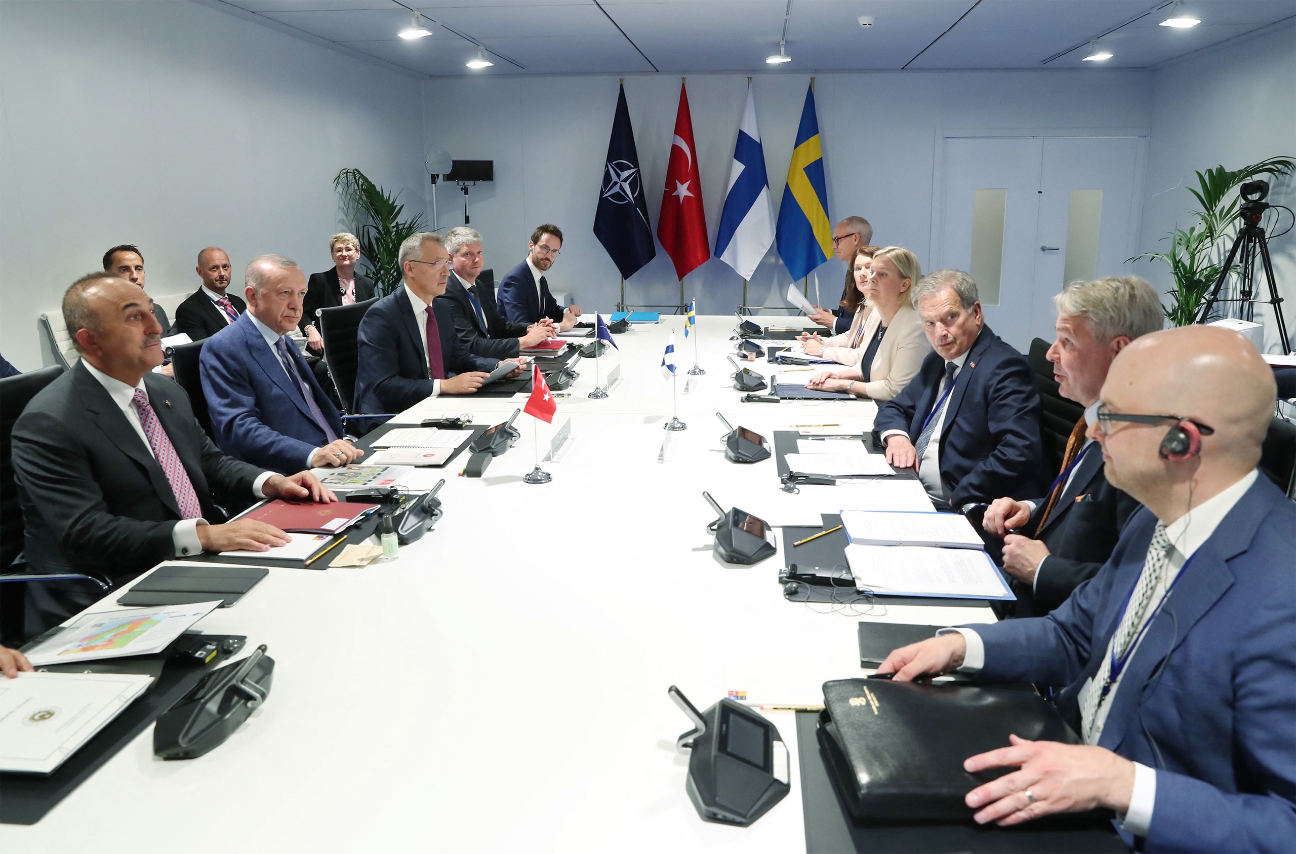 Bij een eerder NAVO-top in Madrid beloofden de twee aspirantleden al verbetering ten opzichte van Turkije. Maar nog altijd heeft het Zuid-Europese land geen goedkeuring gegeven. 