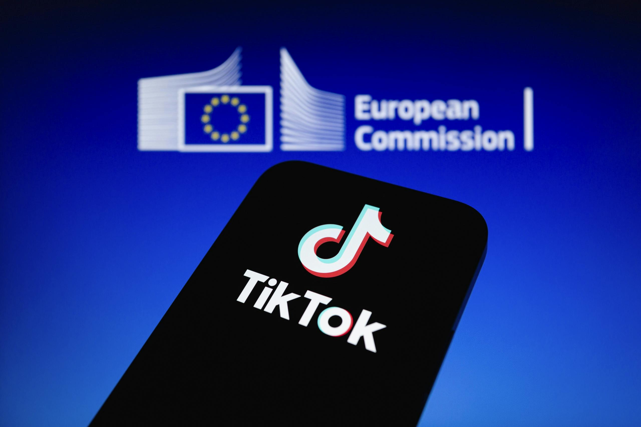 The European Commission bans TikTok on work phones