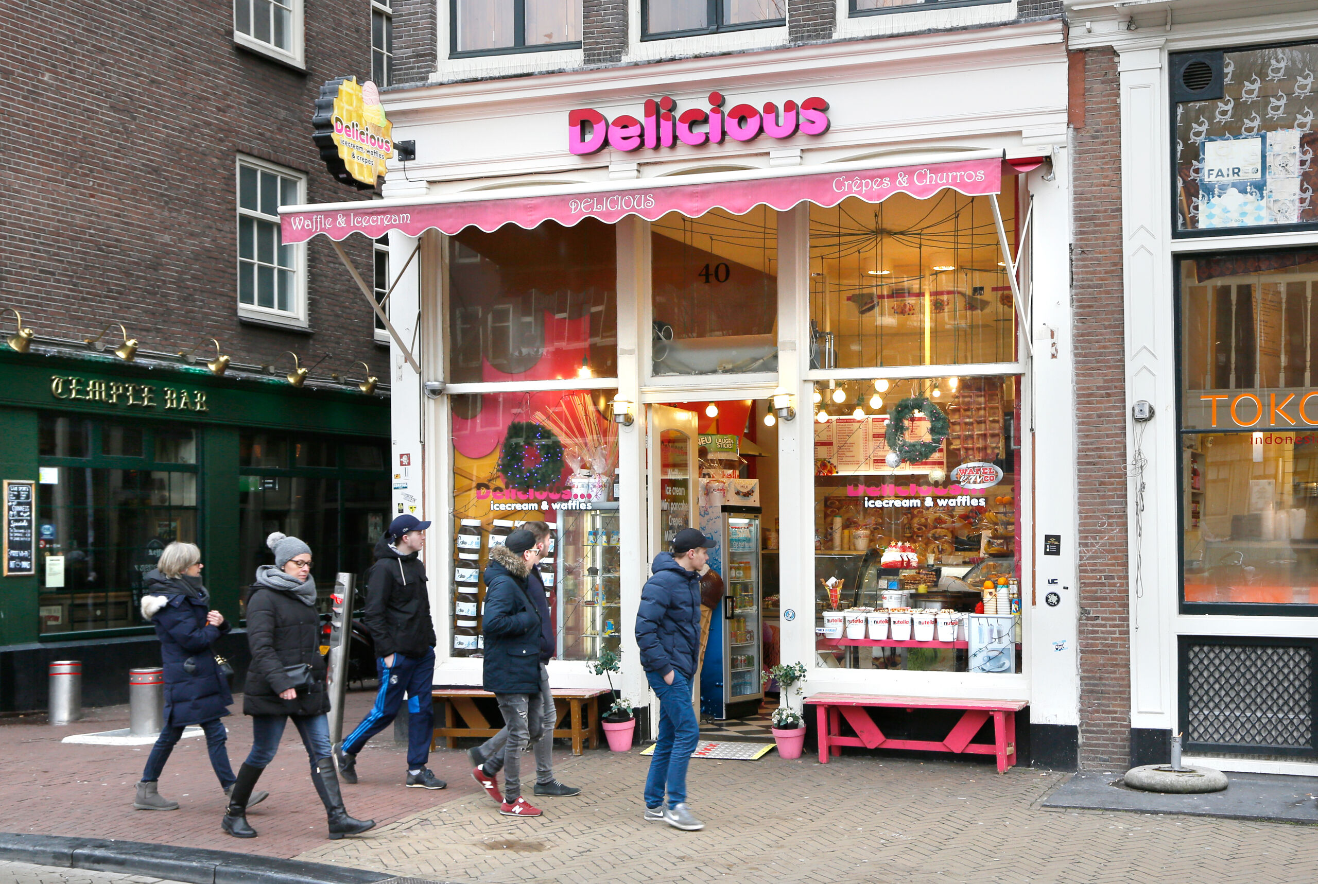 Nutella ijswinkel Delicious op de Nieuwmarkt in de binnenstad van Amsterdam.