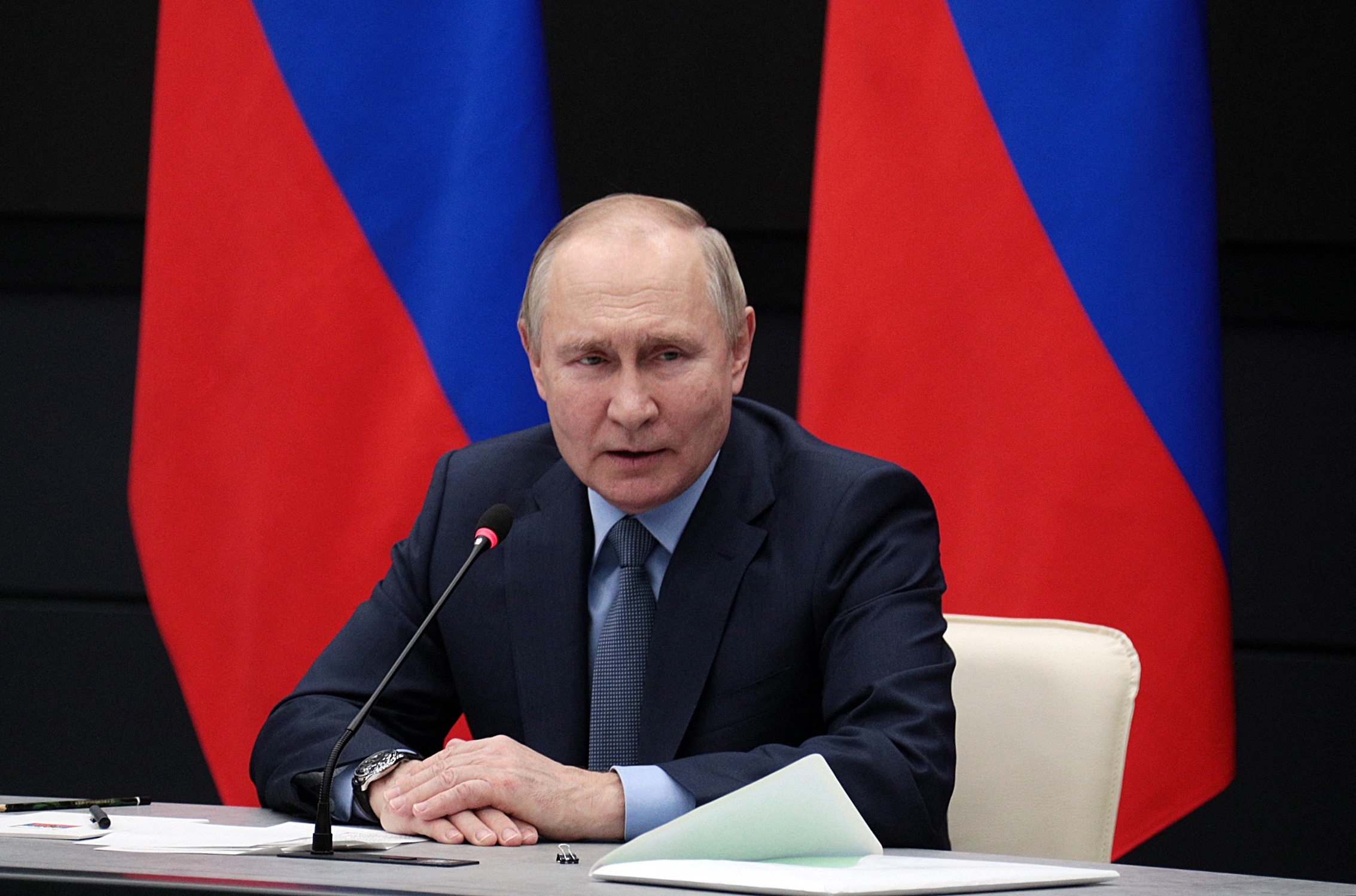 Russian President Vladimir Putin has warned Poland that it will regard an attack on Belarus as an attack on Russia itself.  Putin said during a meeting of the Russian Security Council 