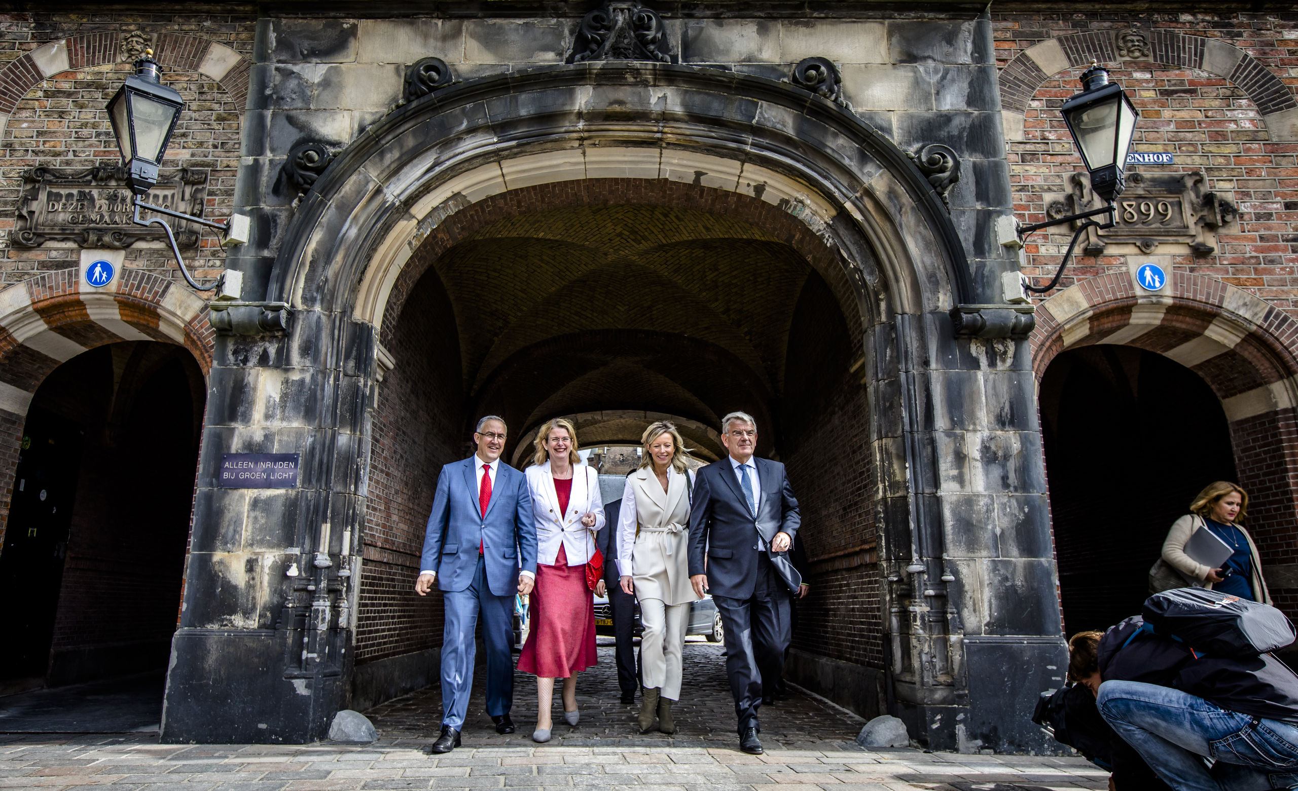 (VLNR) Burgemeester Ahmed Aboutaleb van Rotterdam, Pauline Krikke van Den Haag, locoburgemeester Kajsa Ollongren van Amsterdam, en burgemeester Jan van Zanen van Utrecht.
