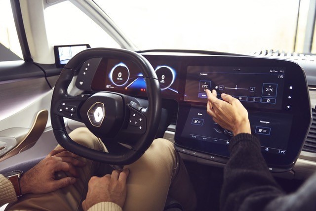 Het dashboard van de Renault Symbioz Concept waarin de Haptic Touch-technologie van Aito verwerkt is
