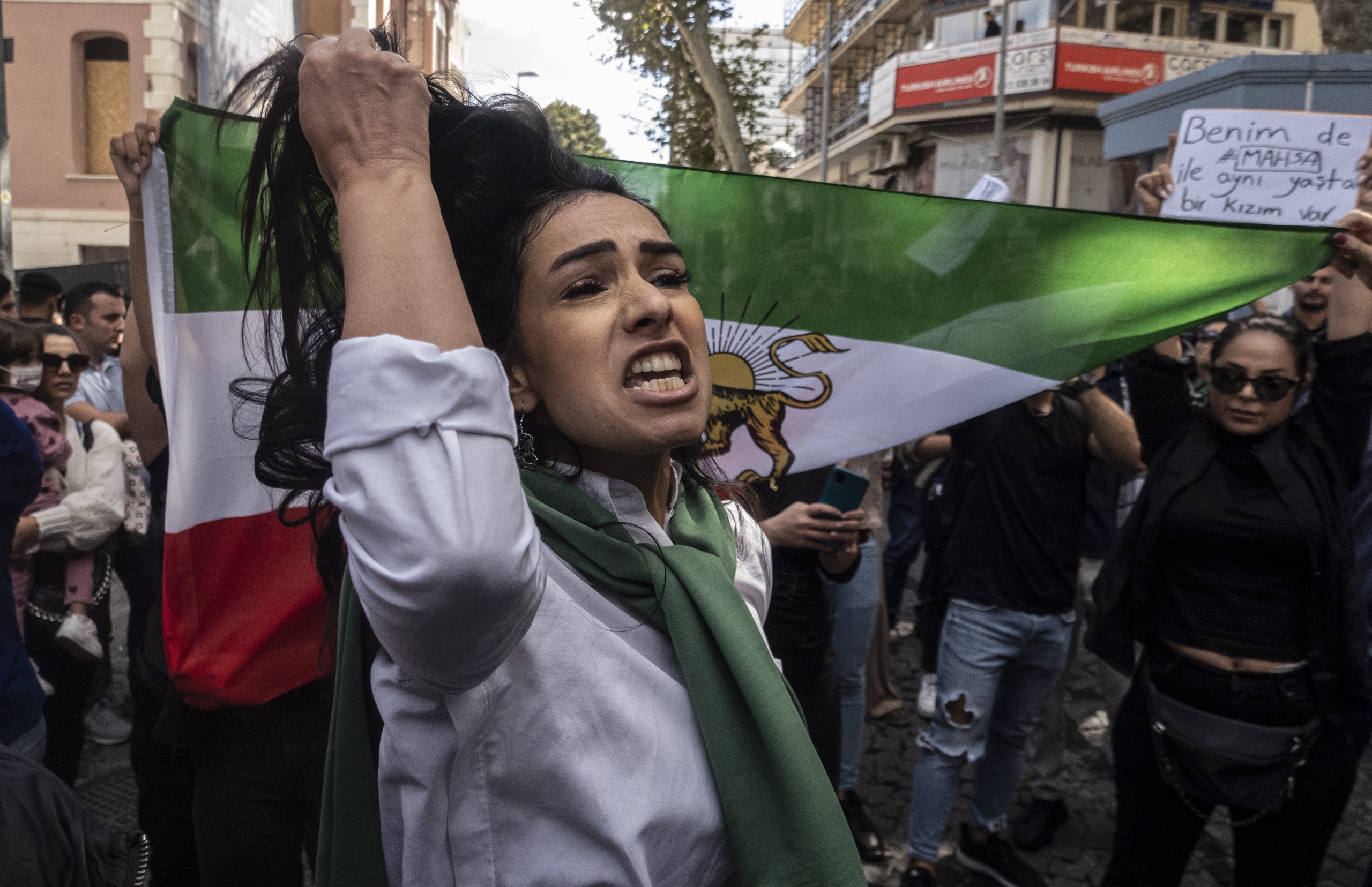 Protest voor het Iraanse consulaat in Istanbul