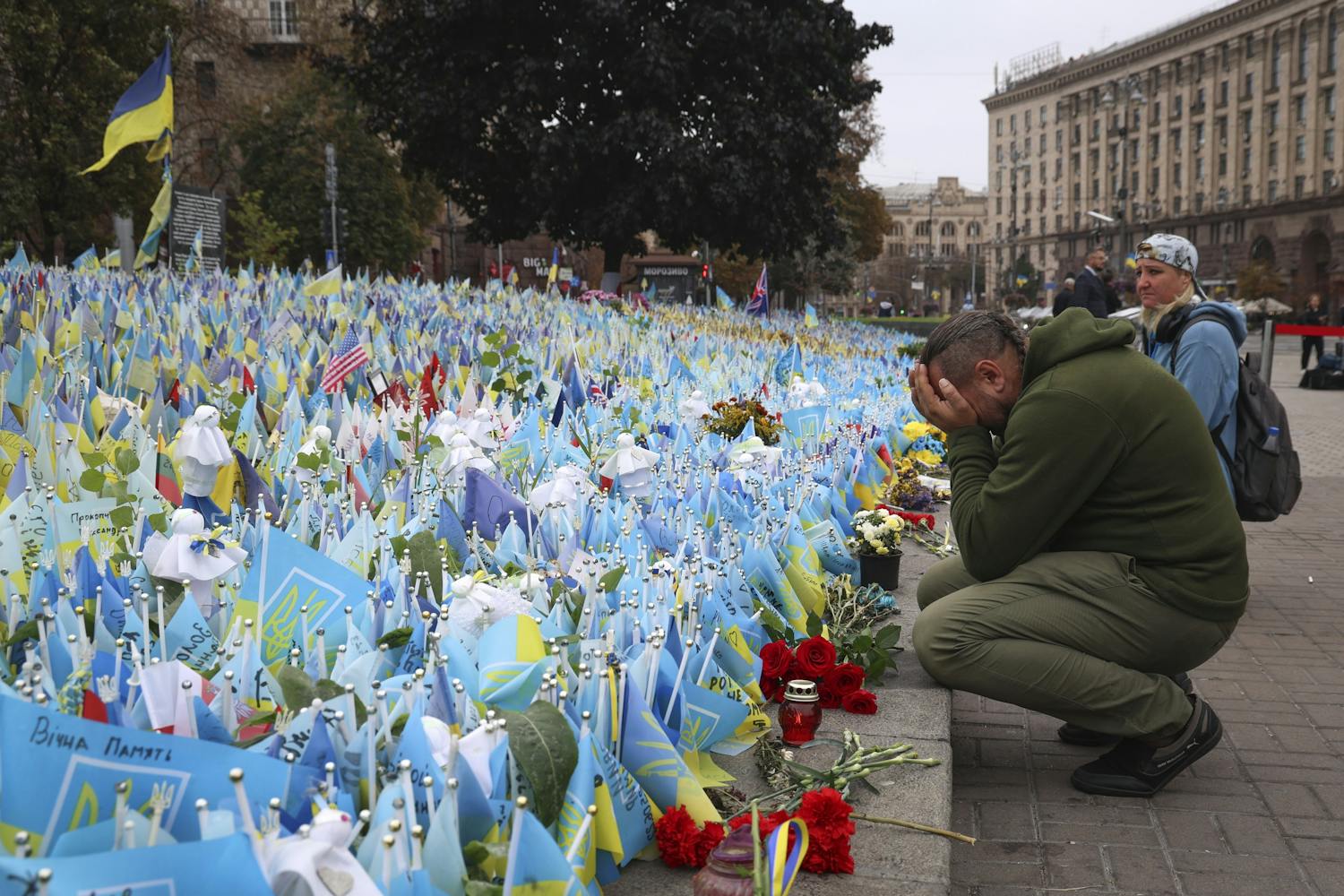 Живой блог |  Украина вспоминает павших воинов на «Защитнике дня»