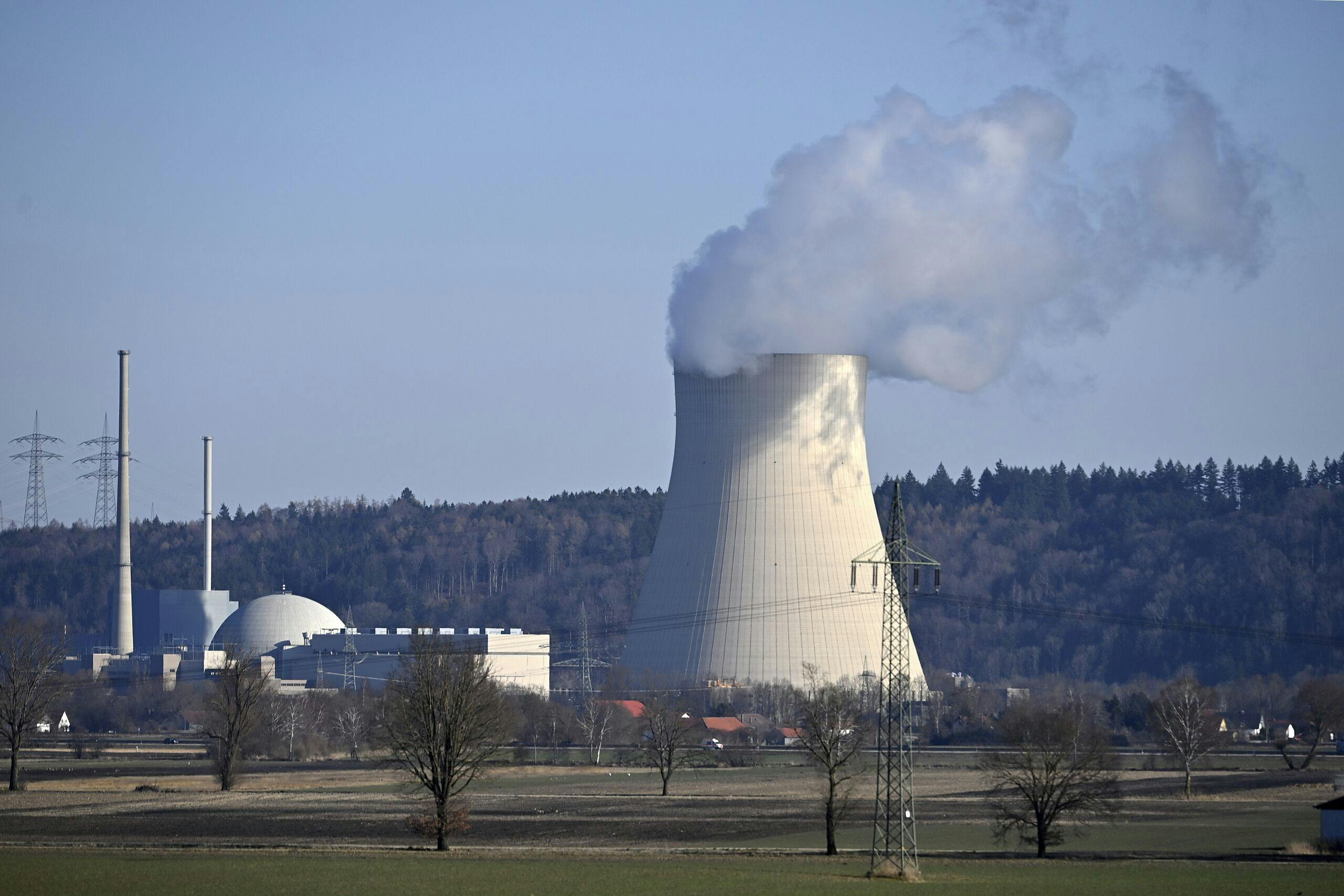 Deutschlands größtes Atomkraftwerk darf länger geöffnet bleiben