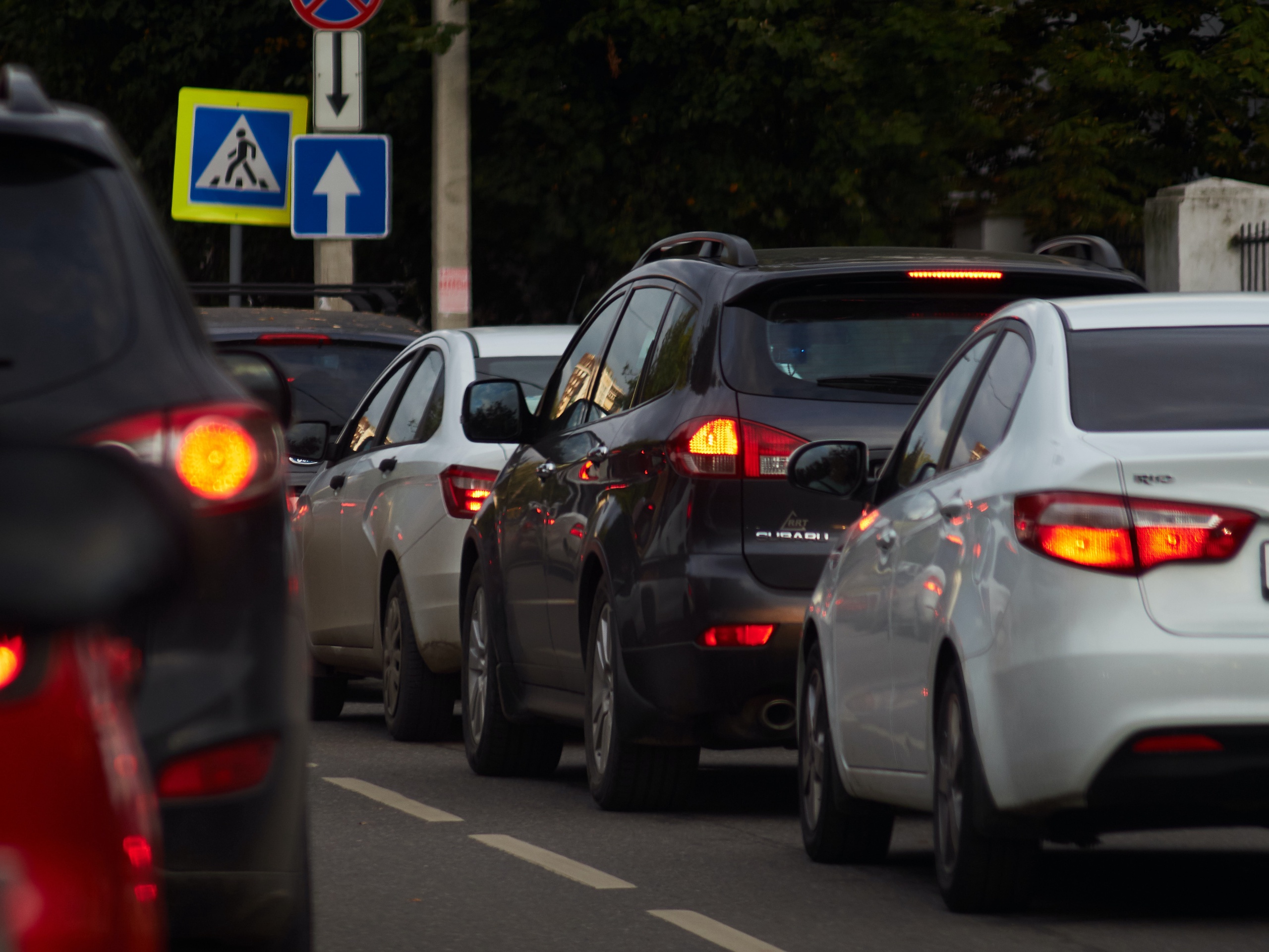 The fact that we are more often stuck in traffic can partly be explained by the increased number of cars in the Netherlands, by no less than 400,000 since the pandemic.  Busscher acknowledges that this is due to a lack of comfort in public transport (public transport). 