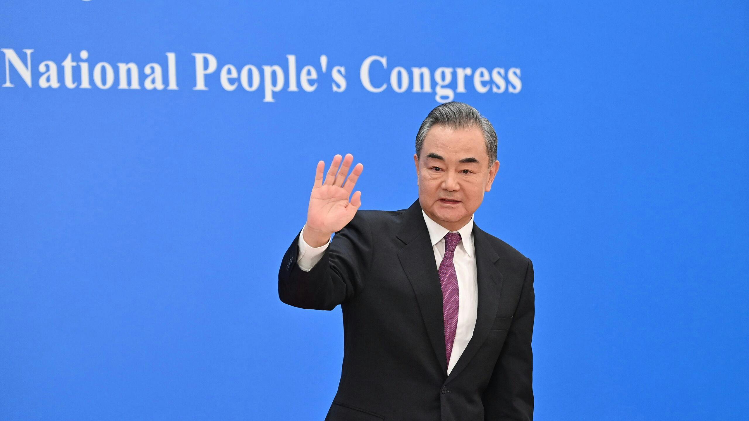 China's Buitenlandminister Wang Yi op de persconferentie over het Chinese buitenlandbeleid 