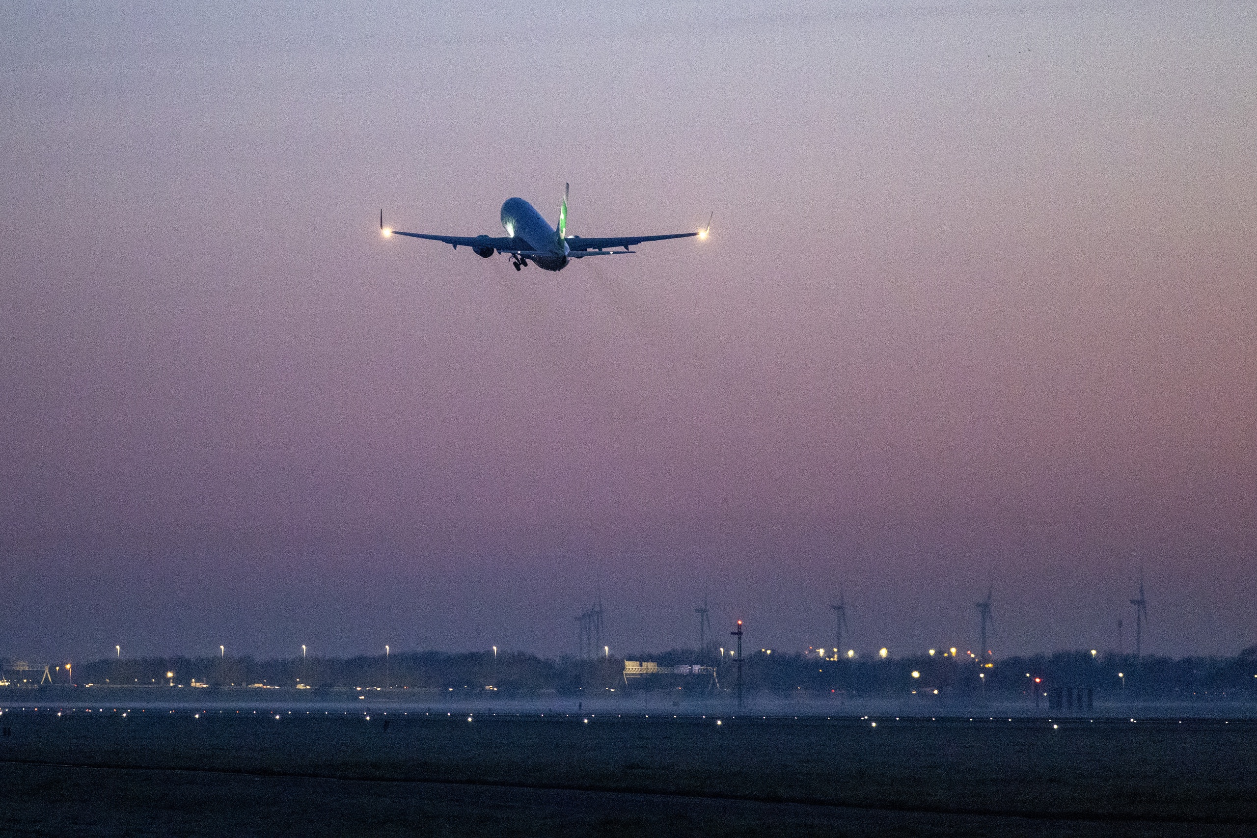 Kabinet Kan Volgend Jaar Mogelijk Alsnog Krimp Schiphol Instellen | BNR ...