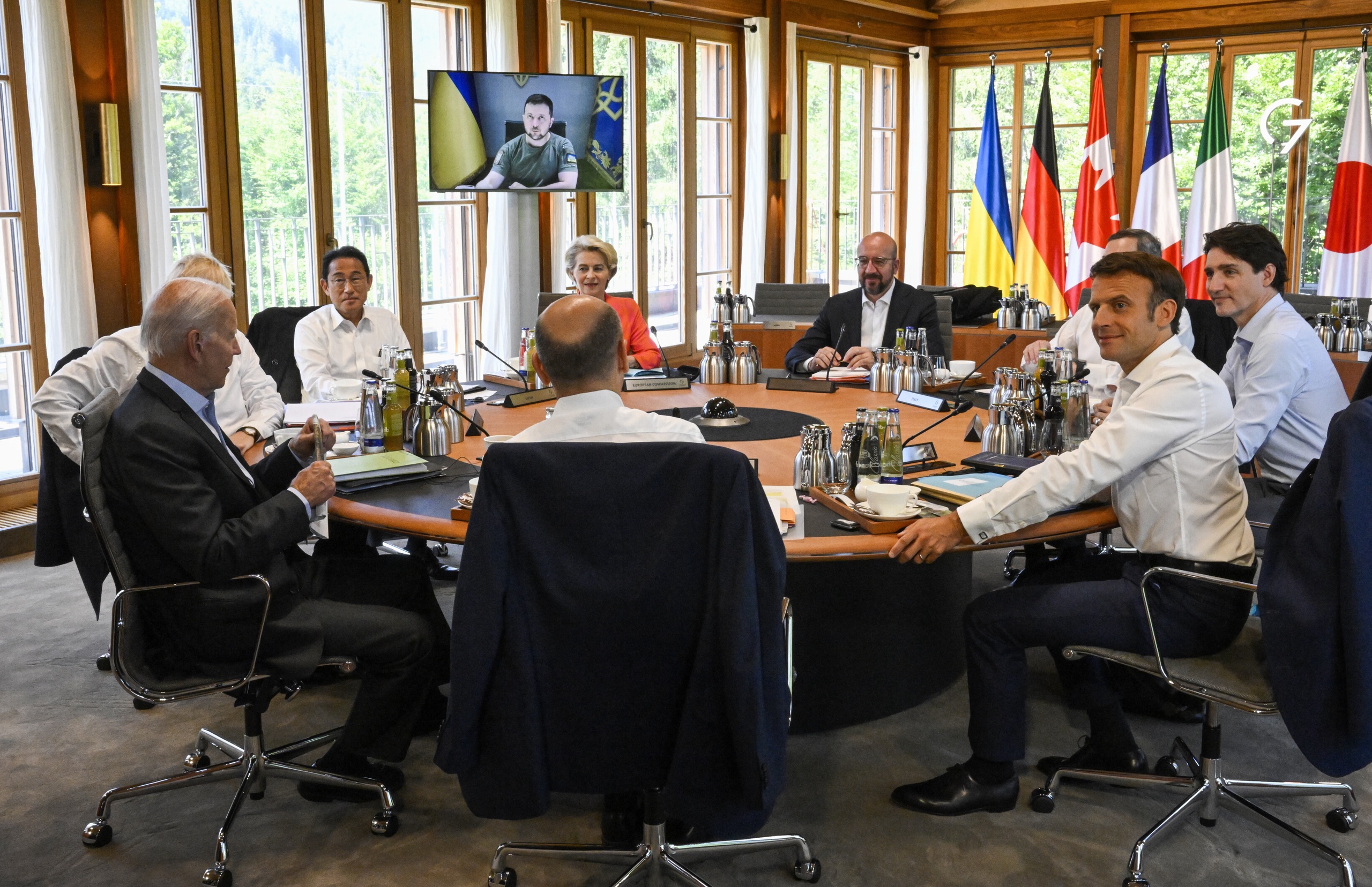 Een G7-sessie op archiefbeeld, waarbij Biden en Zelenski ook al met elkaar spraken over steun.
