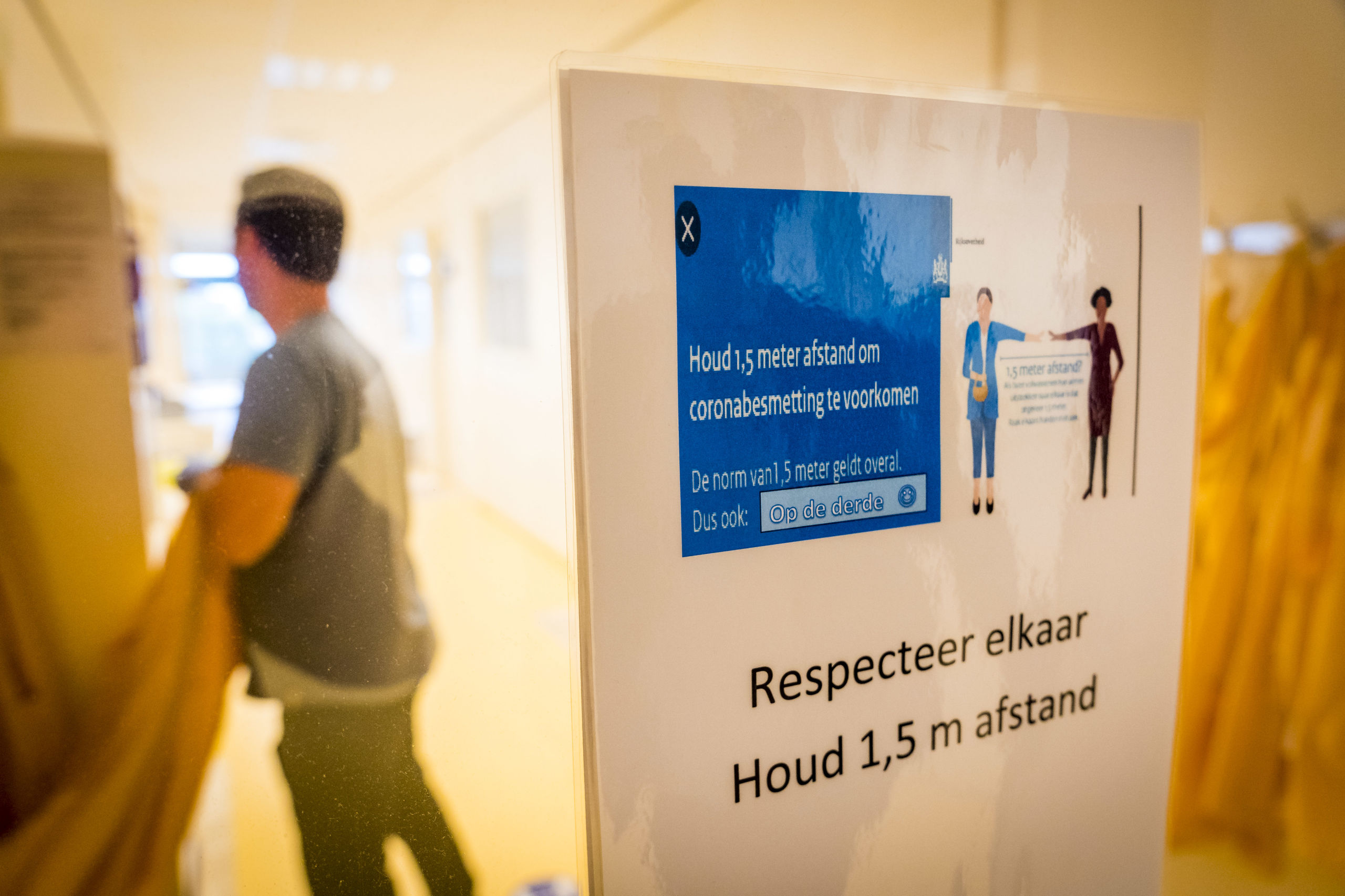 Bij Eurofins Nederland worden coronatests geanalyseerd
