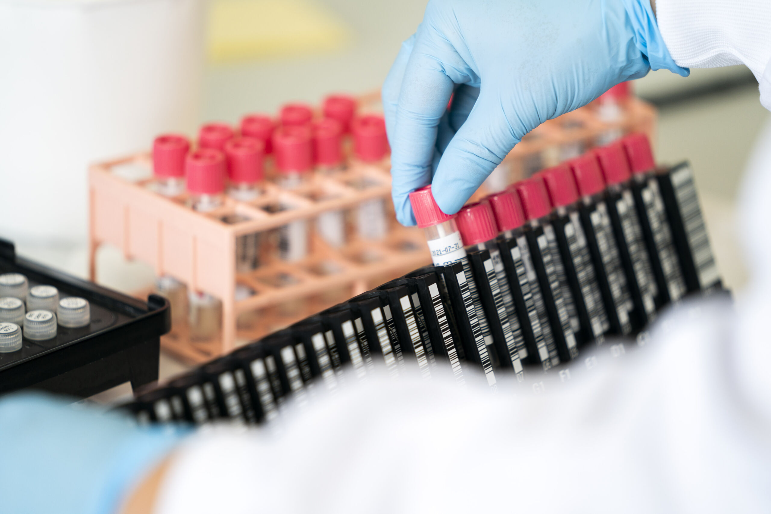 Het laboratorium van de GGD Amsterdam, waar wordt getest op het coronavirus.