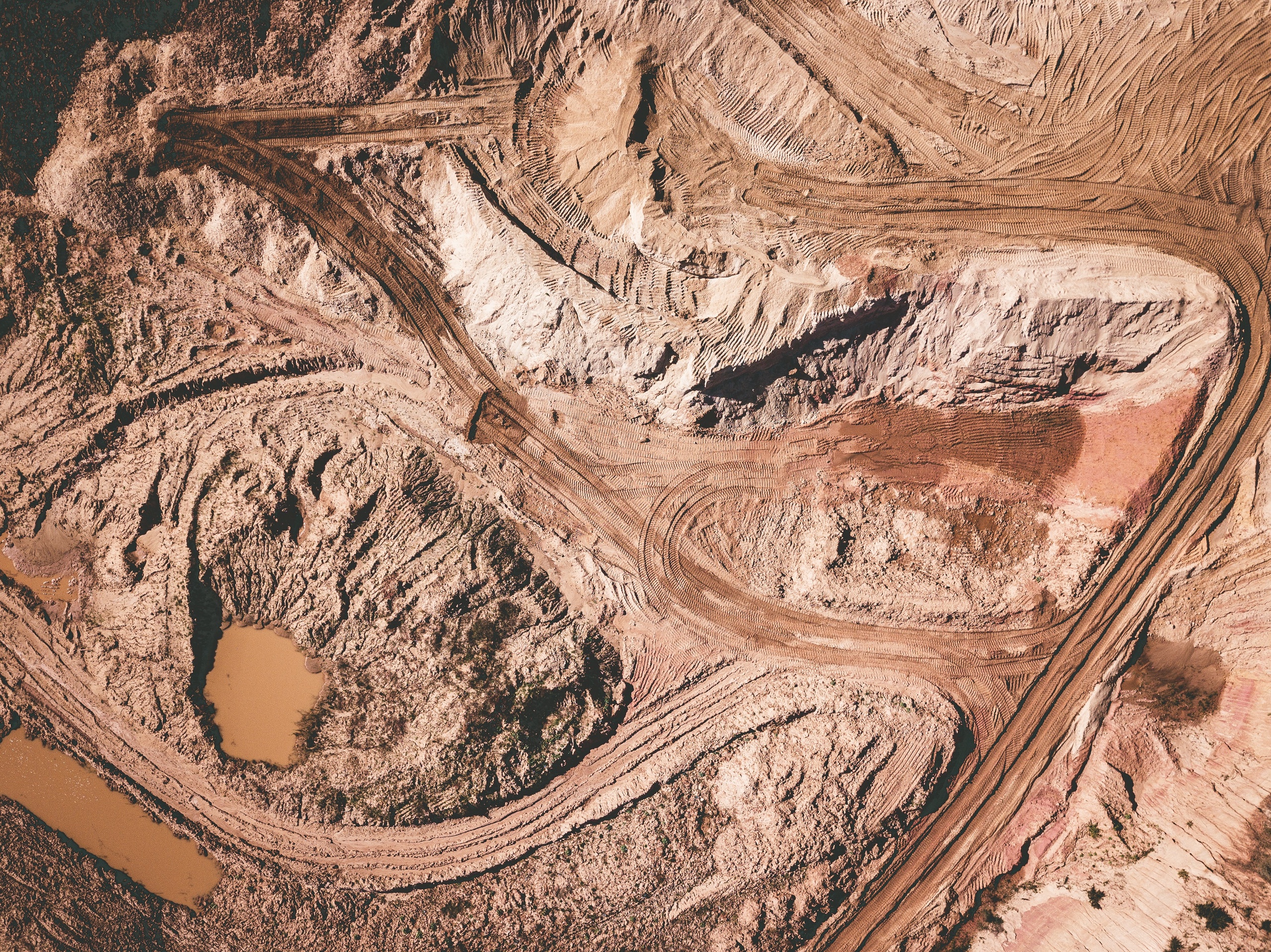 Het Britse mijnbouwbedrijf Savannah Resources heeft een positief oordeel gekregen van een Portugese toezichthouder over de verwachte impact op het milieu van een lithium-mijn in het noorden van Portugal.