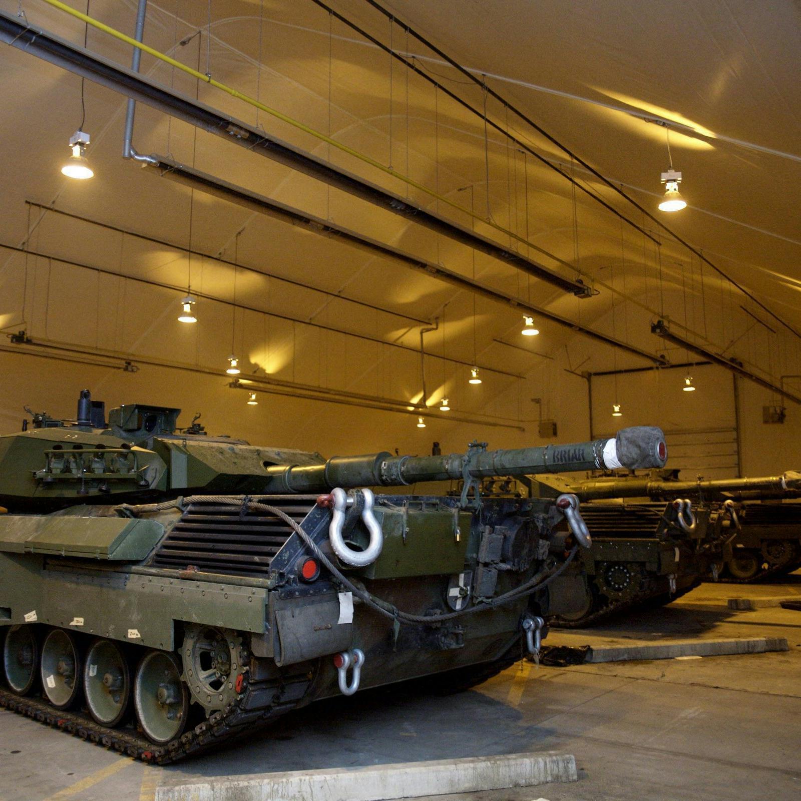 Liveblog | Eerste Leopard-tank onderweg; 'Wapens niet voor aanval Russisch grondgebied'