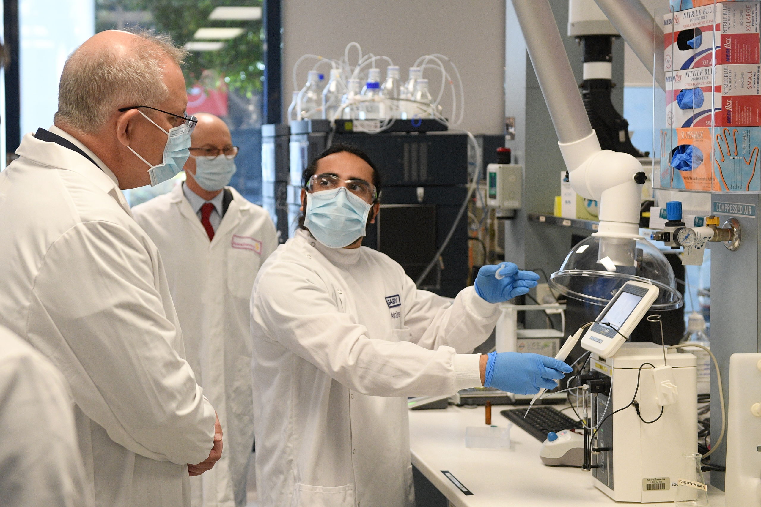 De Australische premier Morrison bezoekt de laboratoria van AstraZeneca in Sydney