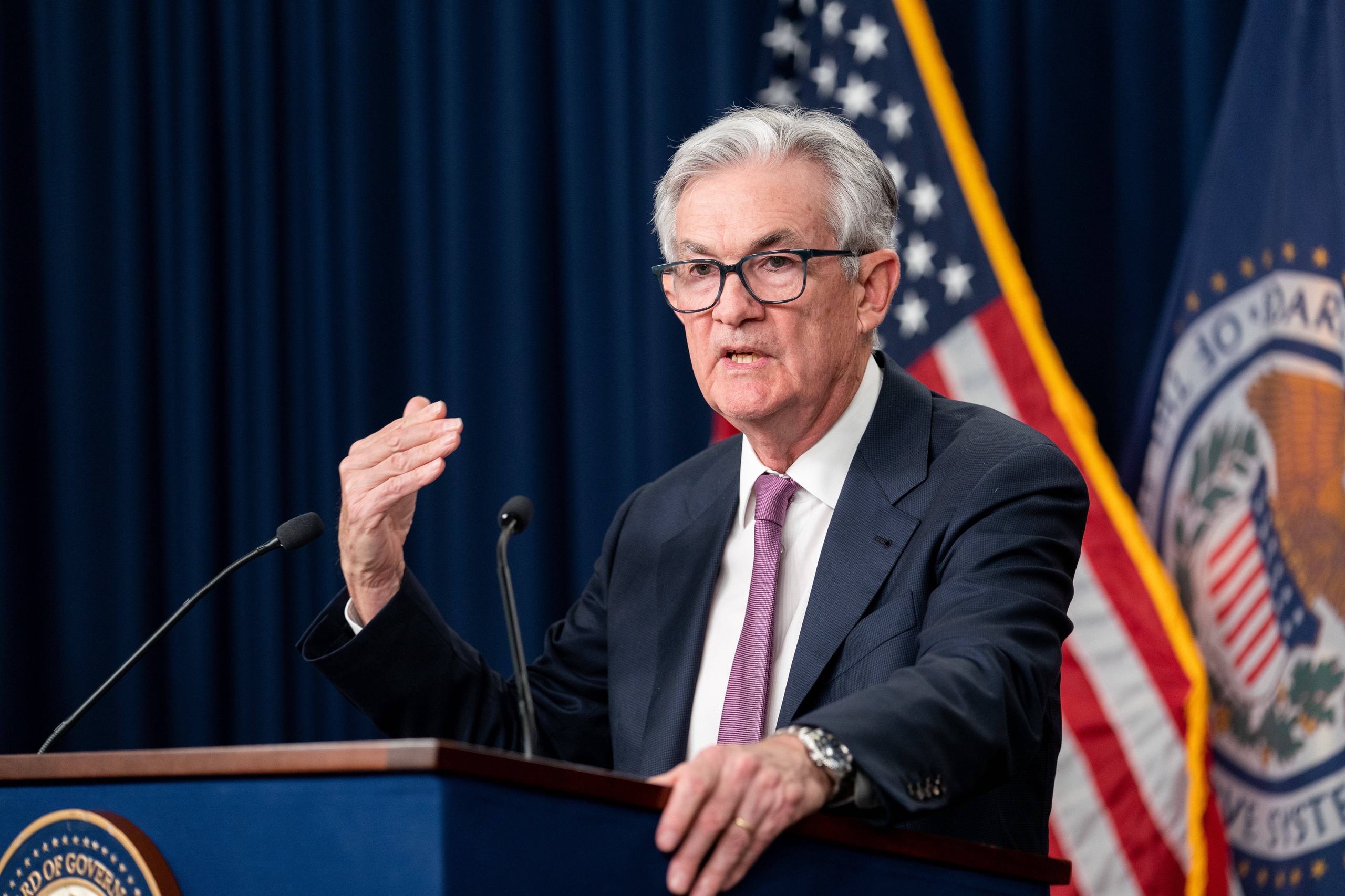 Fed-baas Jerome Powell geeft vanavond een toespraak over wat de Amerikaanse centrale bank met de rente gaat doen. Het vermoeden is namelijk dat de rente weer verhoogd wordt, en dat kan macro-econoom Verenigde Staten Philip Marey best begrijpen.