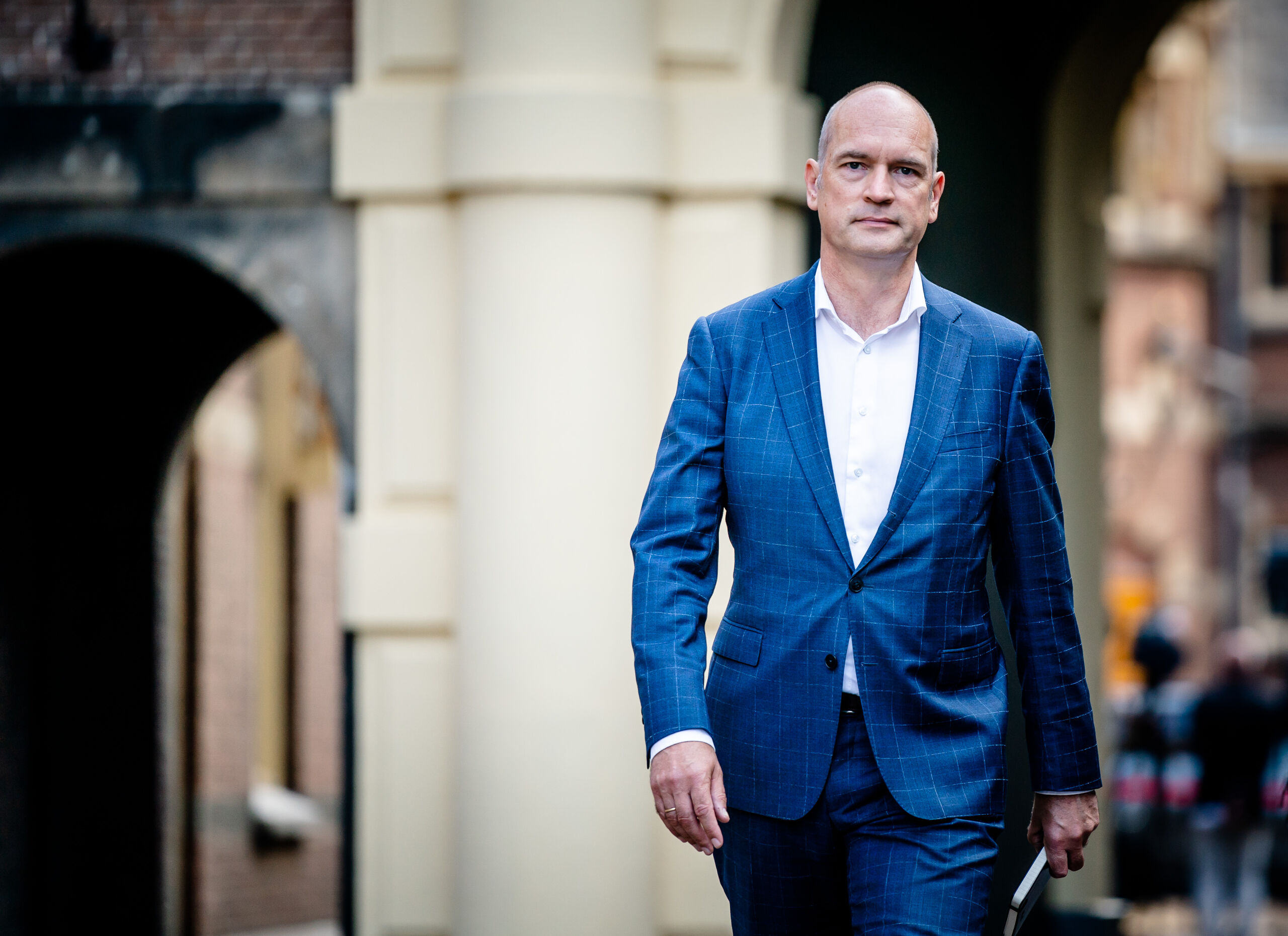 DEN HAAG - Gert-Jan Segers (ChristenUnie) arriveert op het Binnenhof voor een gesprek met informateur Mariëtte Hamer over de kabinetsformatie.