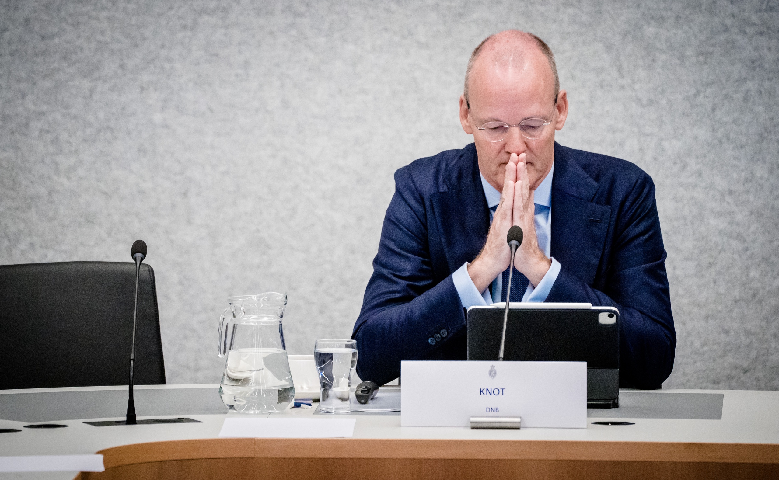 De president van De Nederlandsche Bank, Klaas Knot, waarschuwt voor te veel optimisme over de dalende gasprijzen.