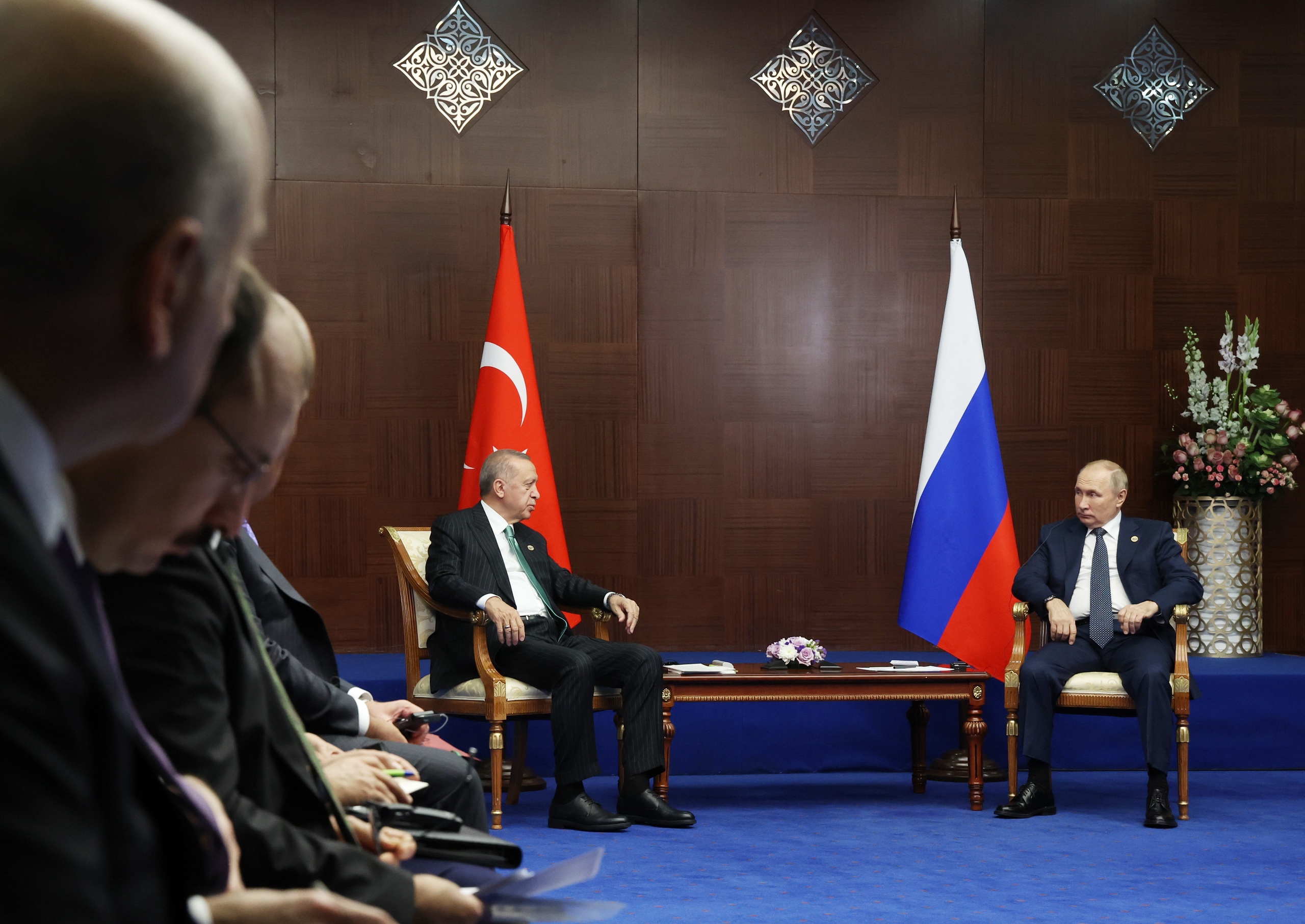 Volgens de Russische president Vladimir Poetin is Turkije de meest betrouwbare route om gas te leveren aan de Europese Unie. En dus zou er leveringsknooppunt gebouwd moeten worden in Turkije. 