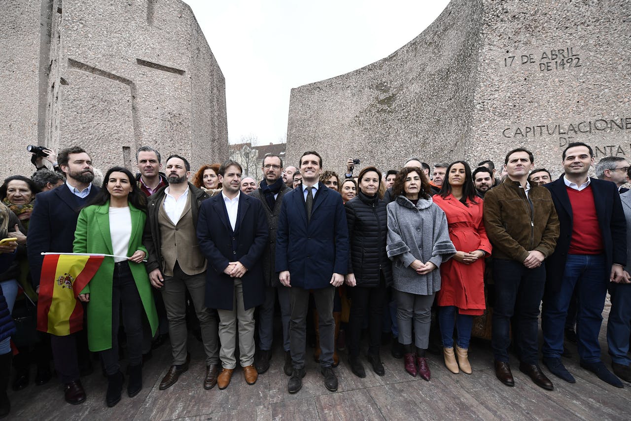 2019-02-10 14:11:15 Spanish People's Party (PP) president Pablo Casado (C) and Spanish far-right Vox party leader Santiago Abascal (front 3rdL) attend a demonstration in Madrid against Spanish Prime Minister Pedro Sanchez on February 10, 2019. The conservative Popular Party (PP), centre-right Ciudadanos and far-right Vox have all called on their supporters to take to the streets of Madrid against Sanchez after accusing him of making concessions to Catalan separatists. OSCAR DEL POZO / AFP