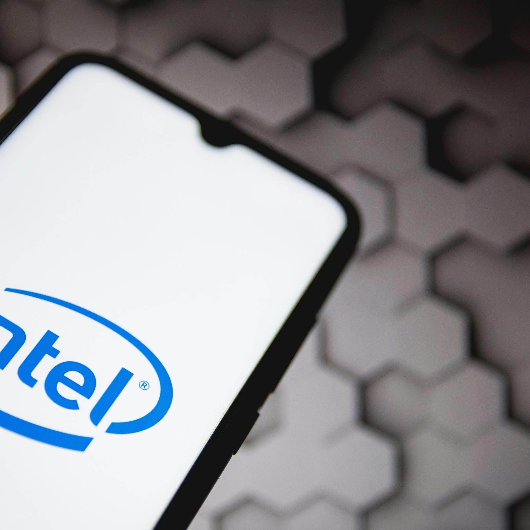 Fors minder omzet voor chipbedrijf Intel