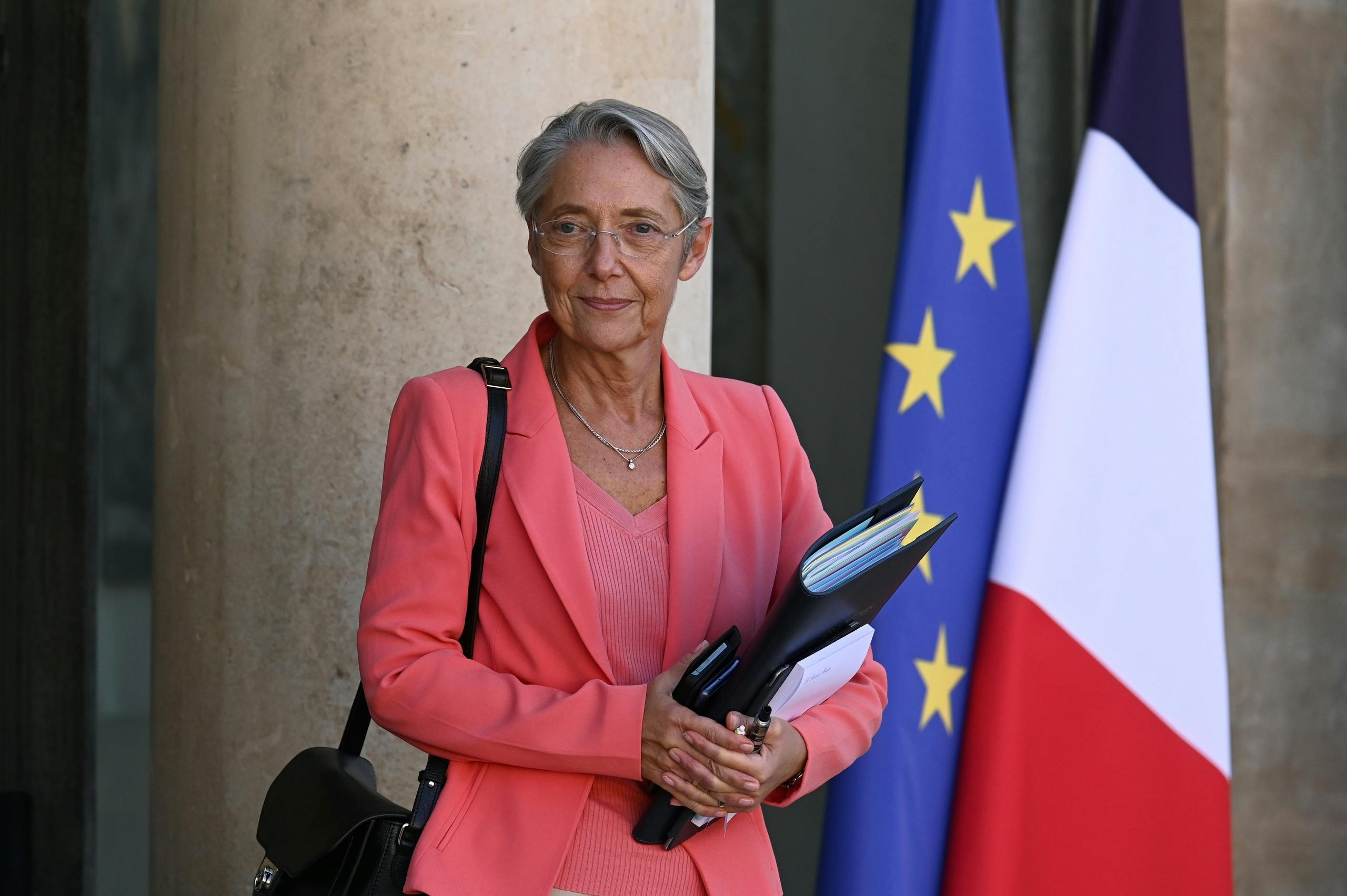 Le Premier ministre français présente les plans du gouvernement minoritaire