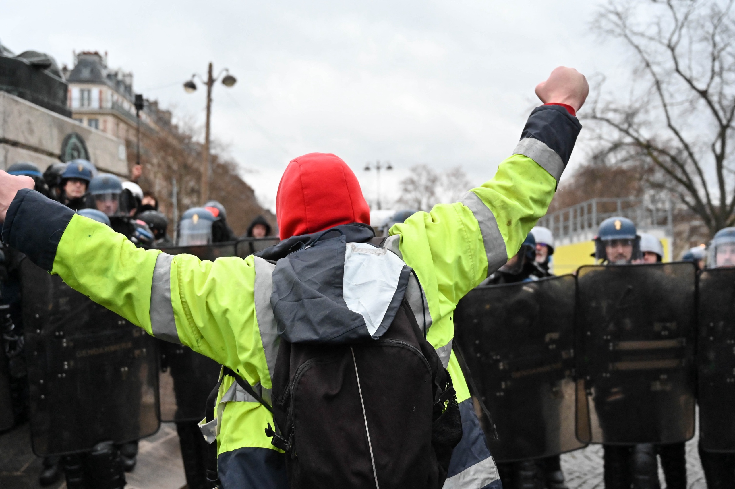 Dans les villes françaises, selon le ministère de l'Intérieur, environ 4700 